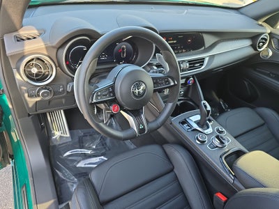 2024 Alfa Romeo Stelvio Quadrifoglio Carbon
