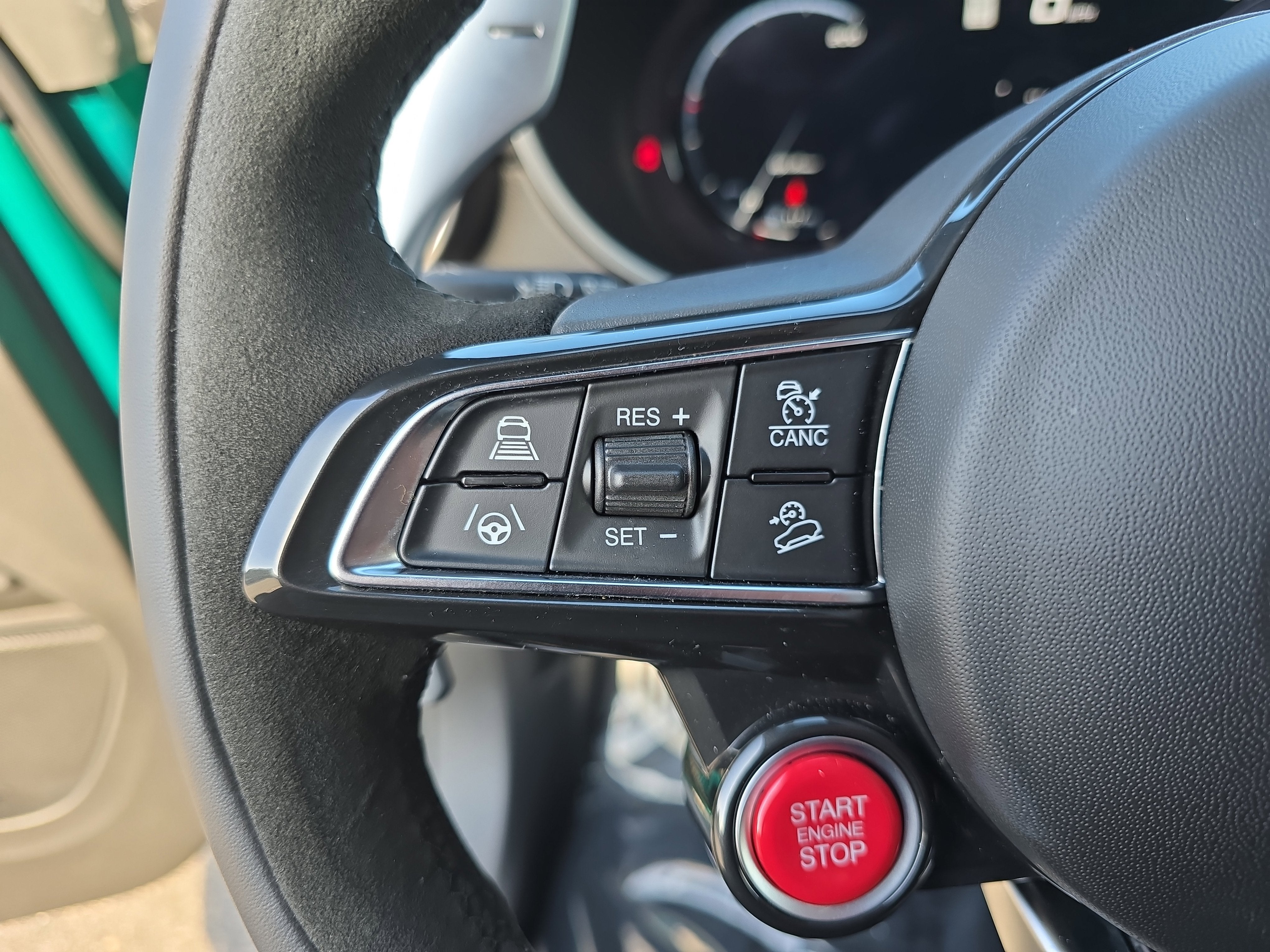 2024 Alfa Romeo Stelvio Quadrifoglio Carbon