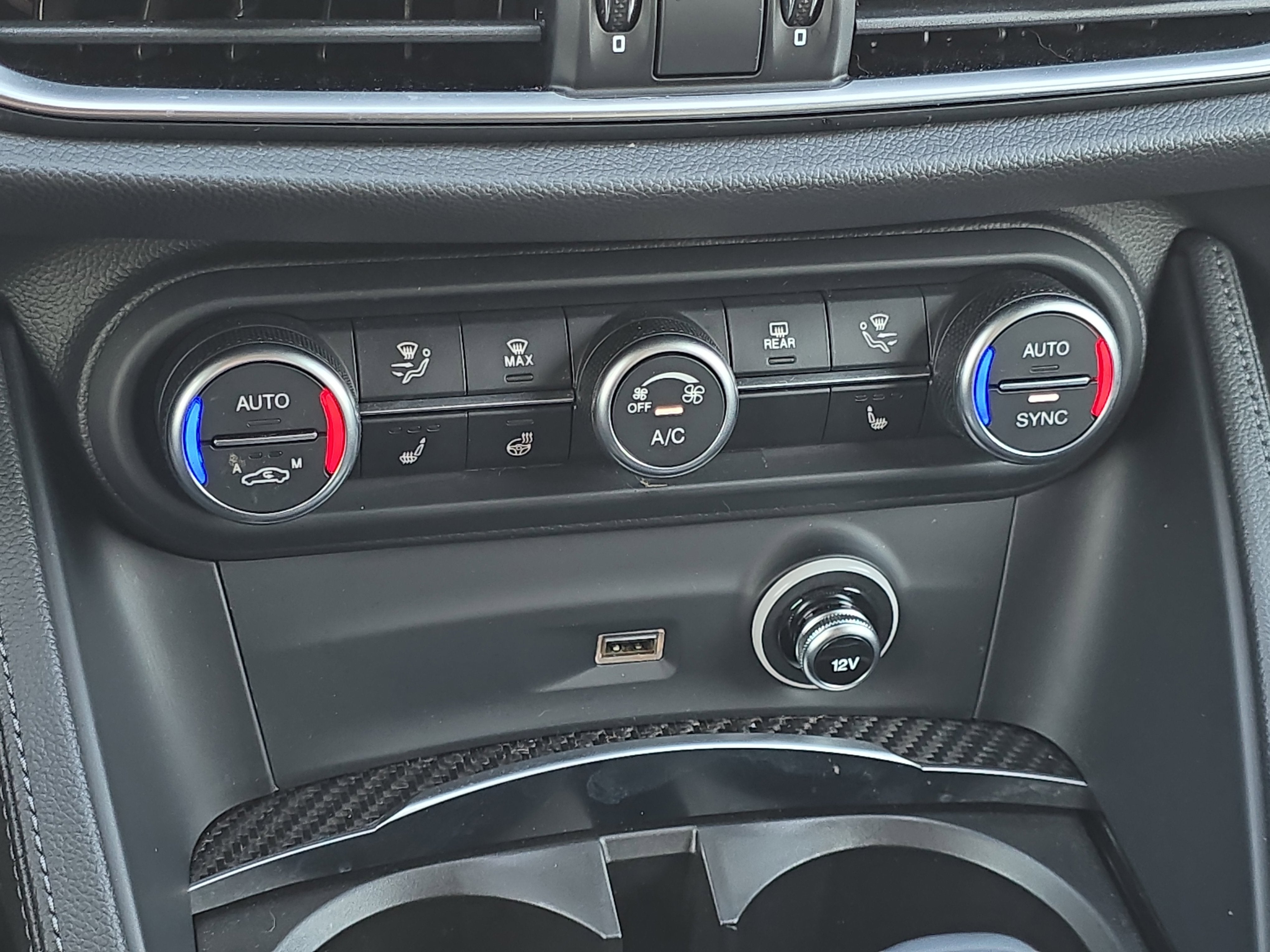 2024 Alfa Romeo Stelvio Quadrifoglio Carbon