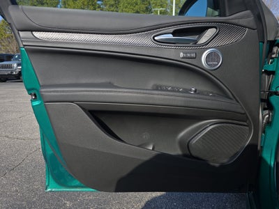 2024 Alfa Romeo Stelvio Quadrifoglio Carbon