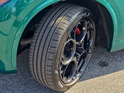 2024 Alfa Romeo Stelvio Quadrifoglio Carbon