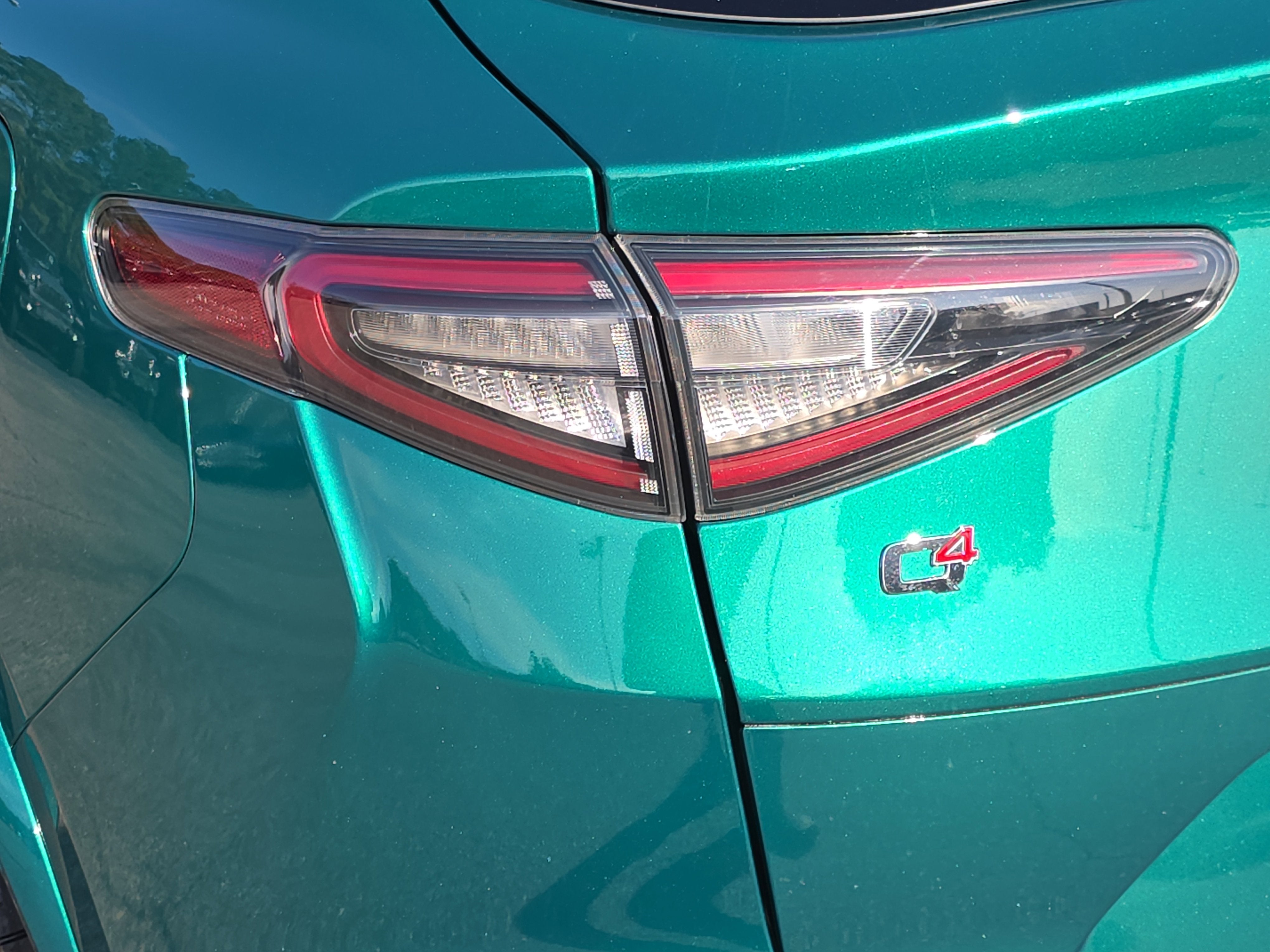 2024 Alfa Romeo Stelvio Quadrifoglio Carbon