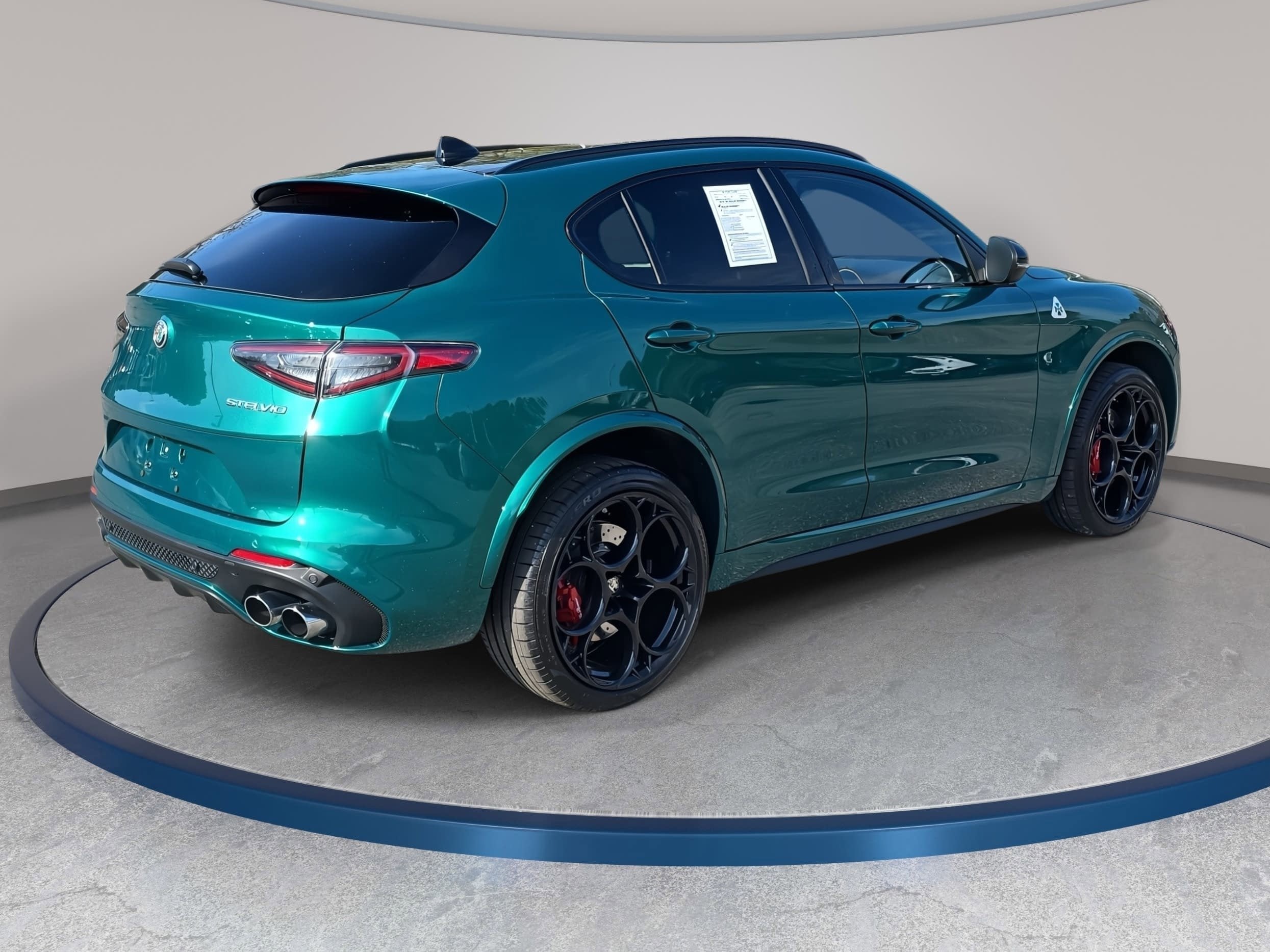 2024 Alfa Romeo Stelvio Quadrifoglio Carbon