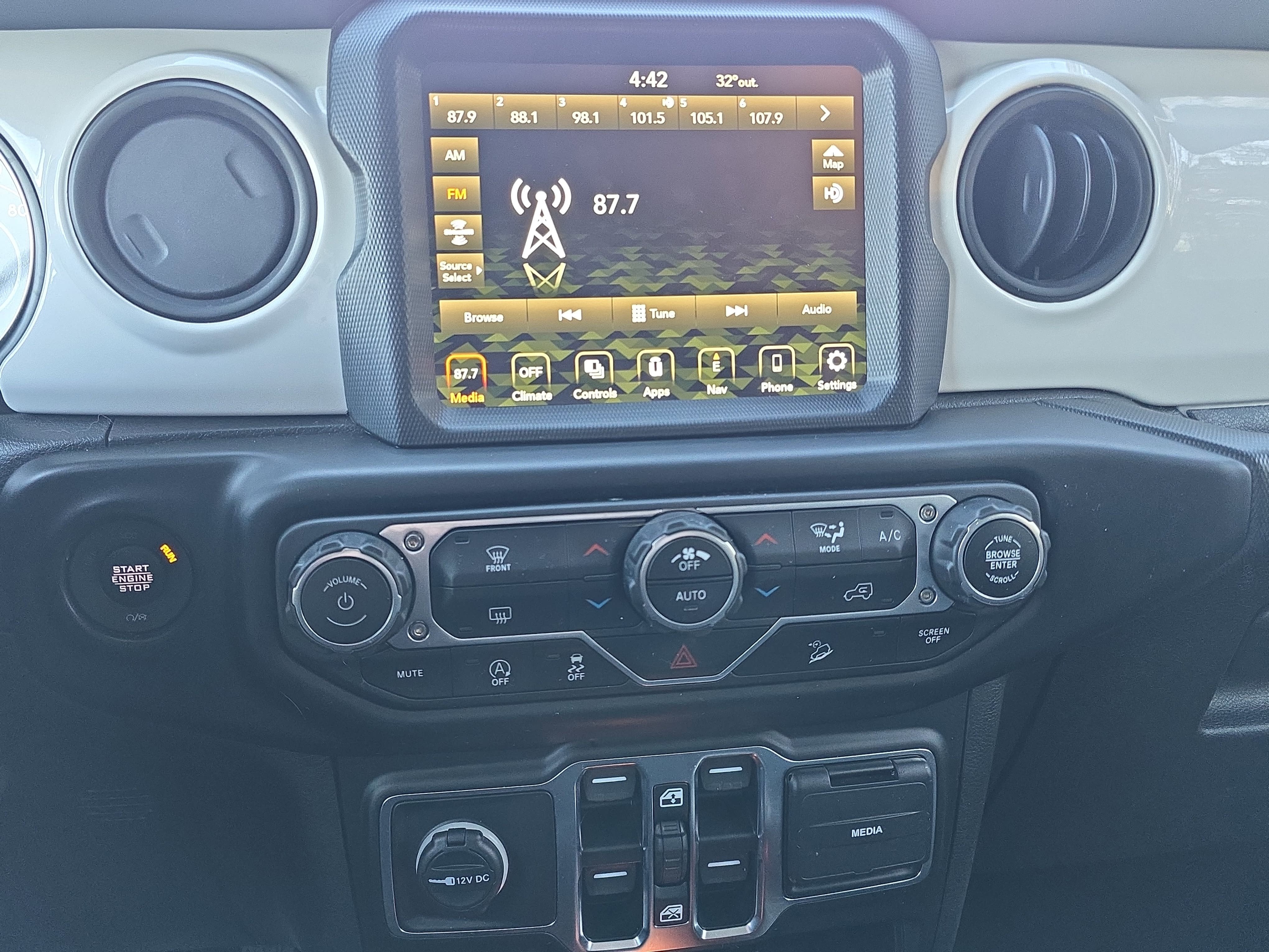 2021 Jeep Wrangler Unlimited Islander