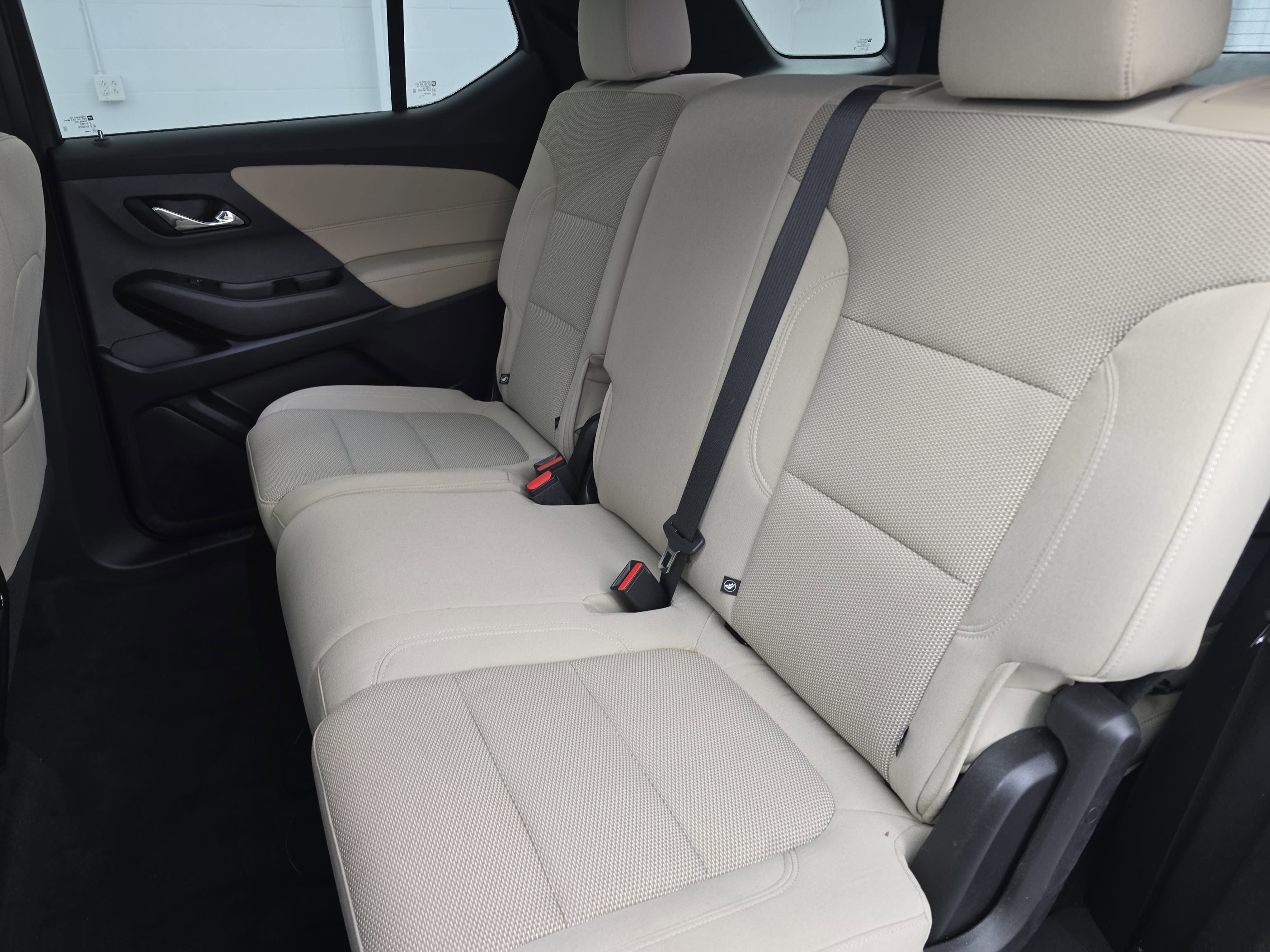 2022 Chevrolet Traverse LS