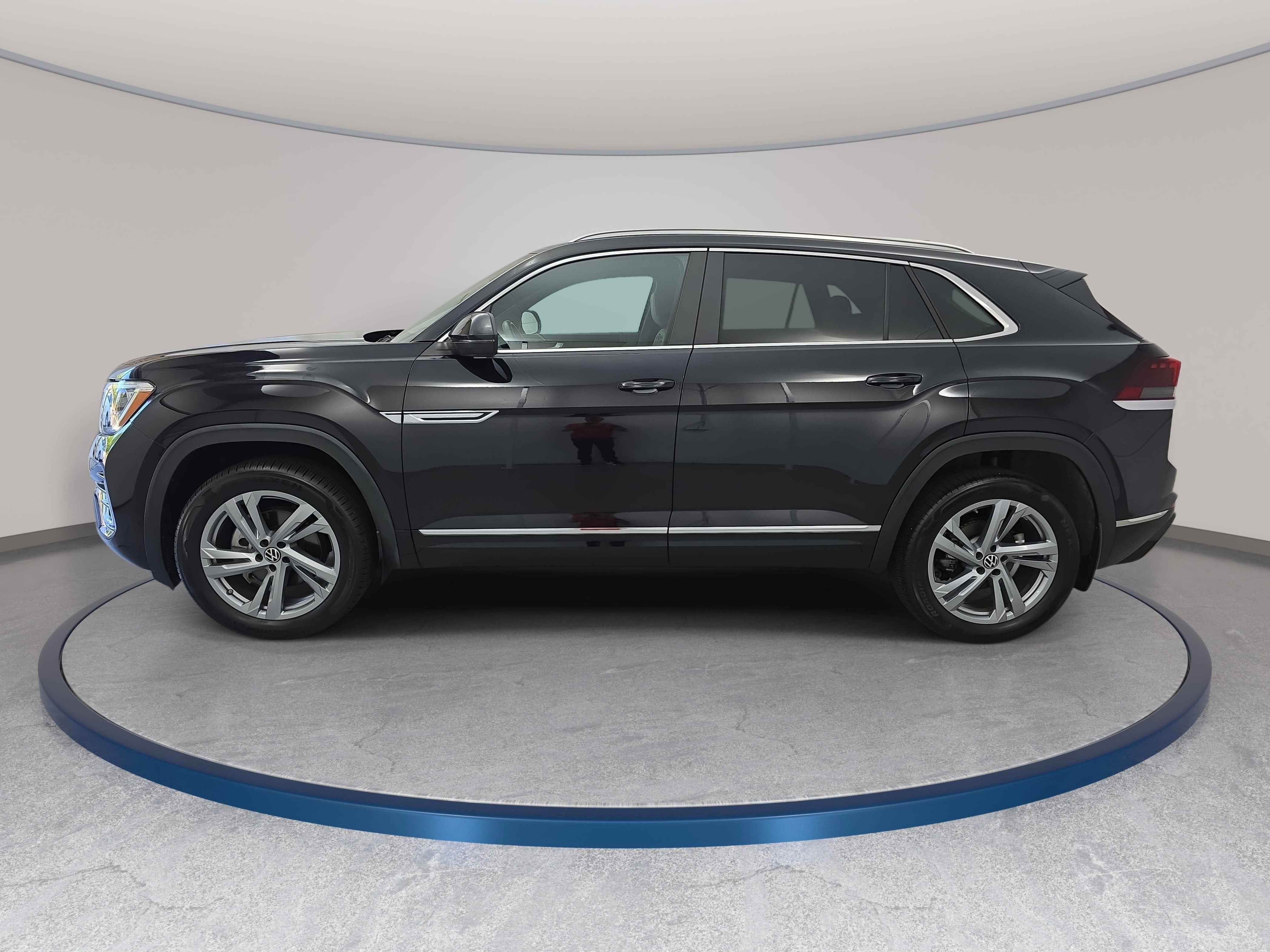 2024 Volkswagen Atlas Cross Sport 2.0T SEL R-Line