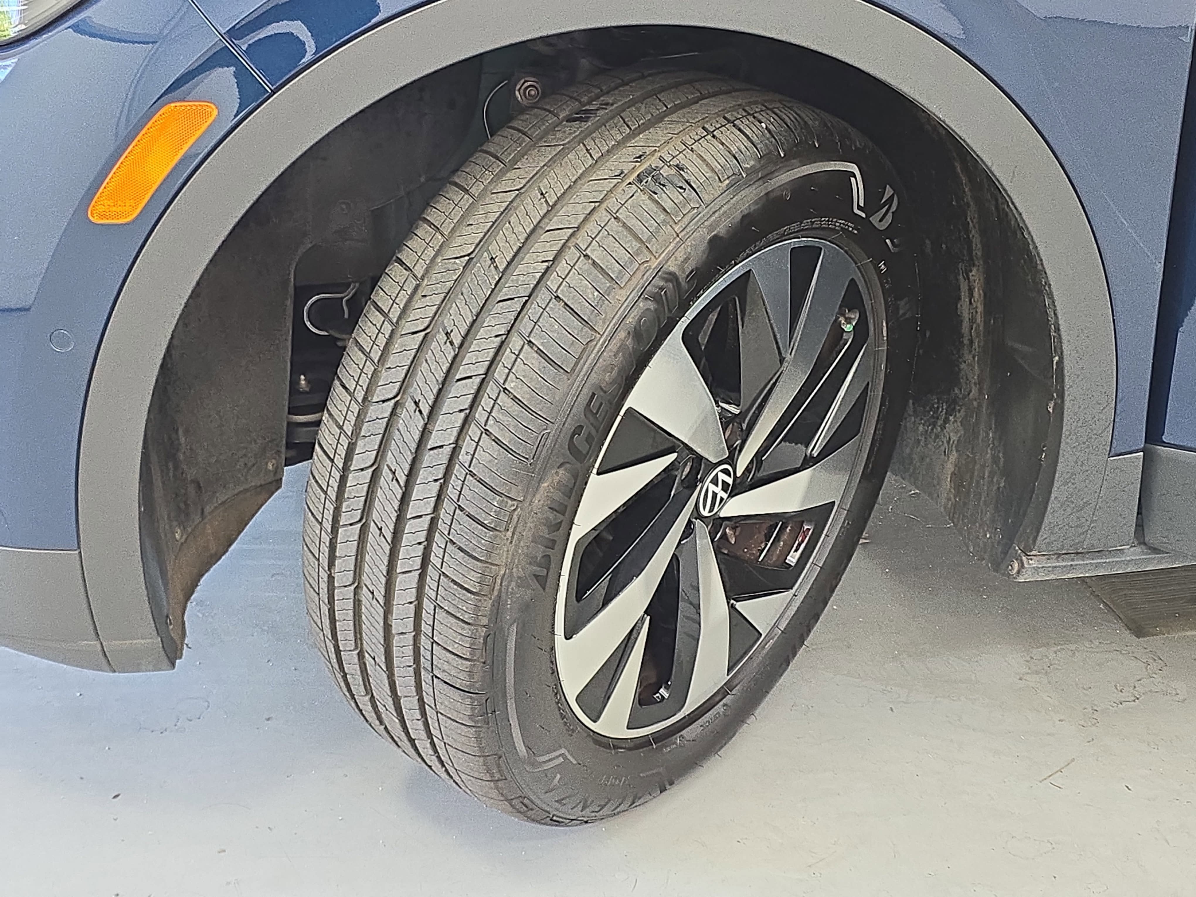 2023 Volkswagen ID.4 Standard