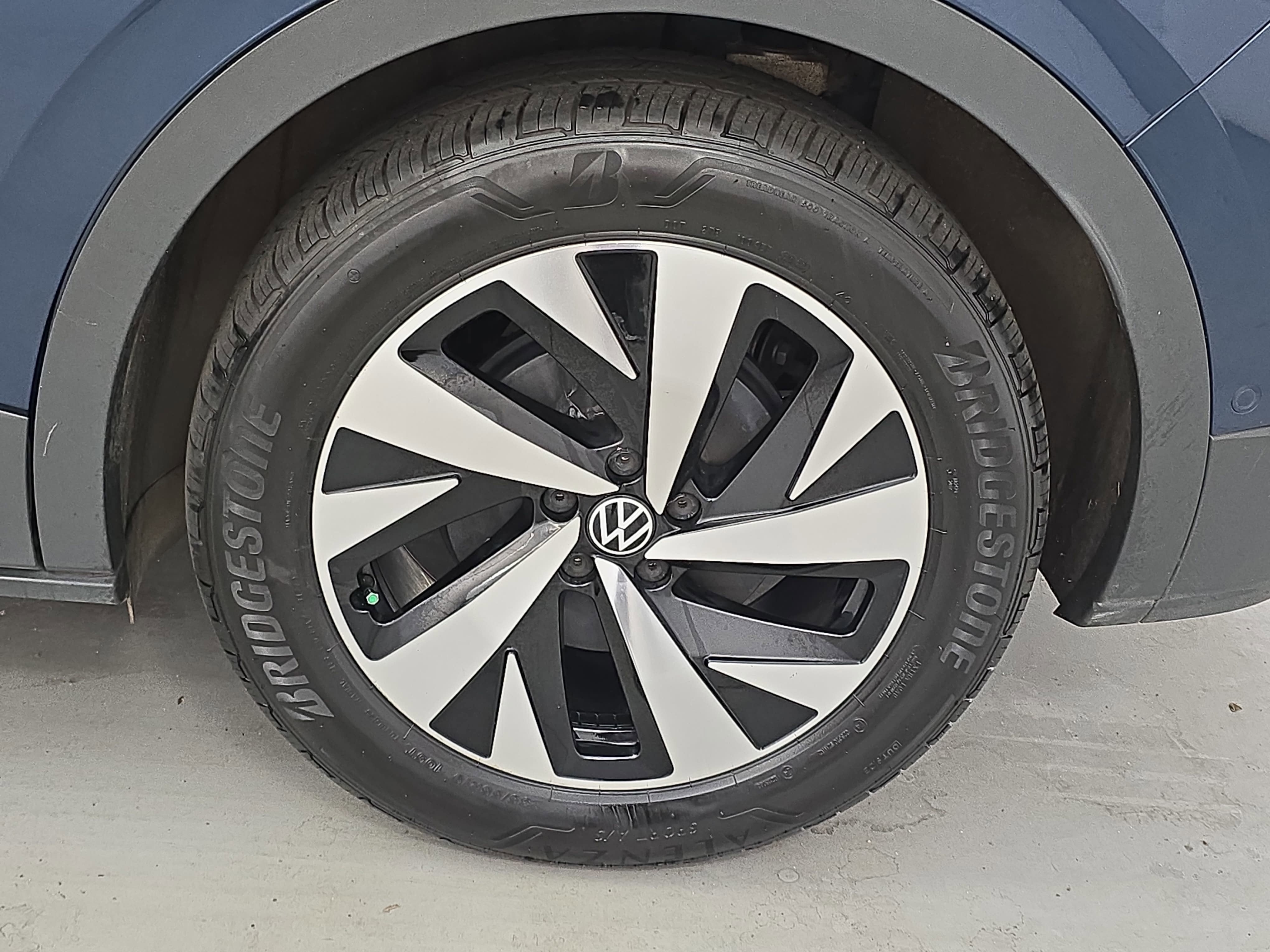 2023 Volkswagen ID.4 Standard