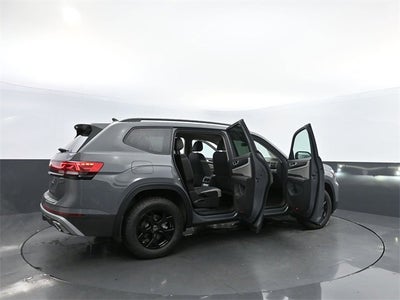 2025 Volkswagen Atlas 2.0T Peak Edition