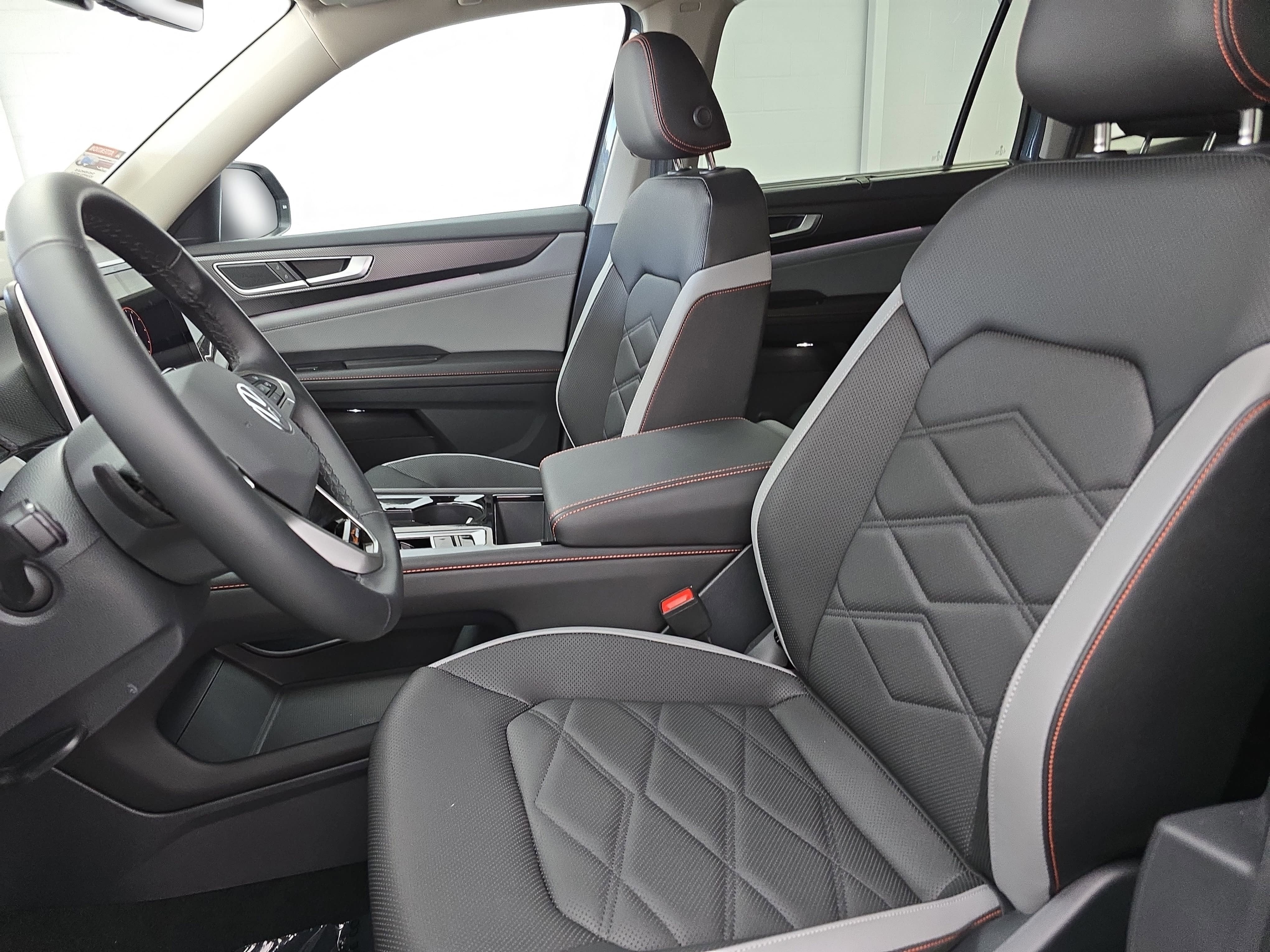 2025 Volkswagen Atlas 2.0T Peak Edition