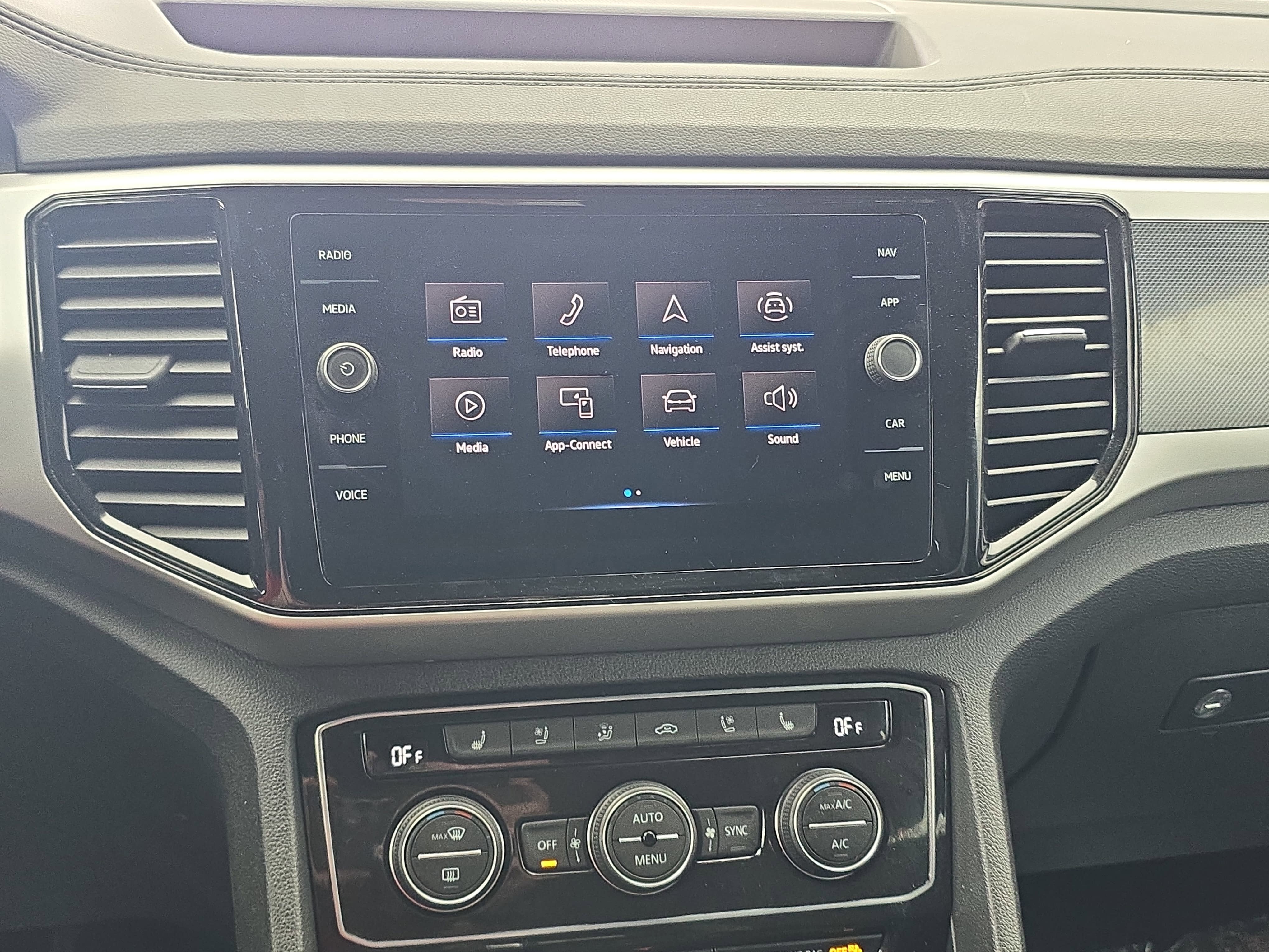 2023 Volkswagen Atlas Cross Sport 3.6L V6 SEL Premium R-Line