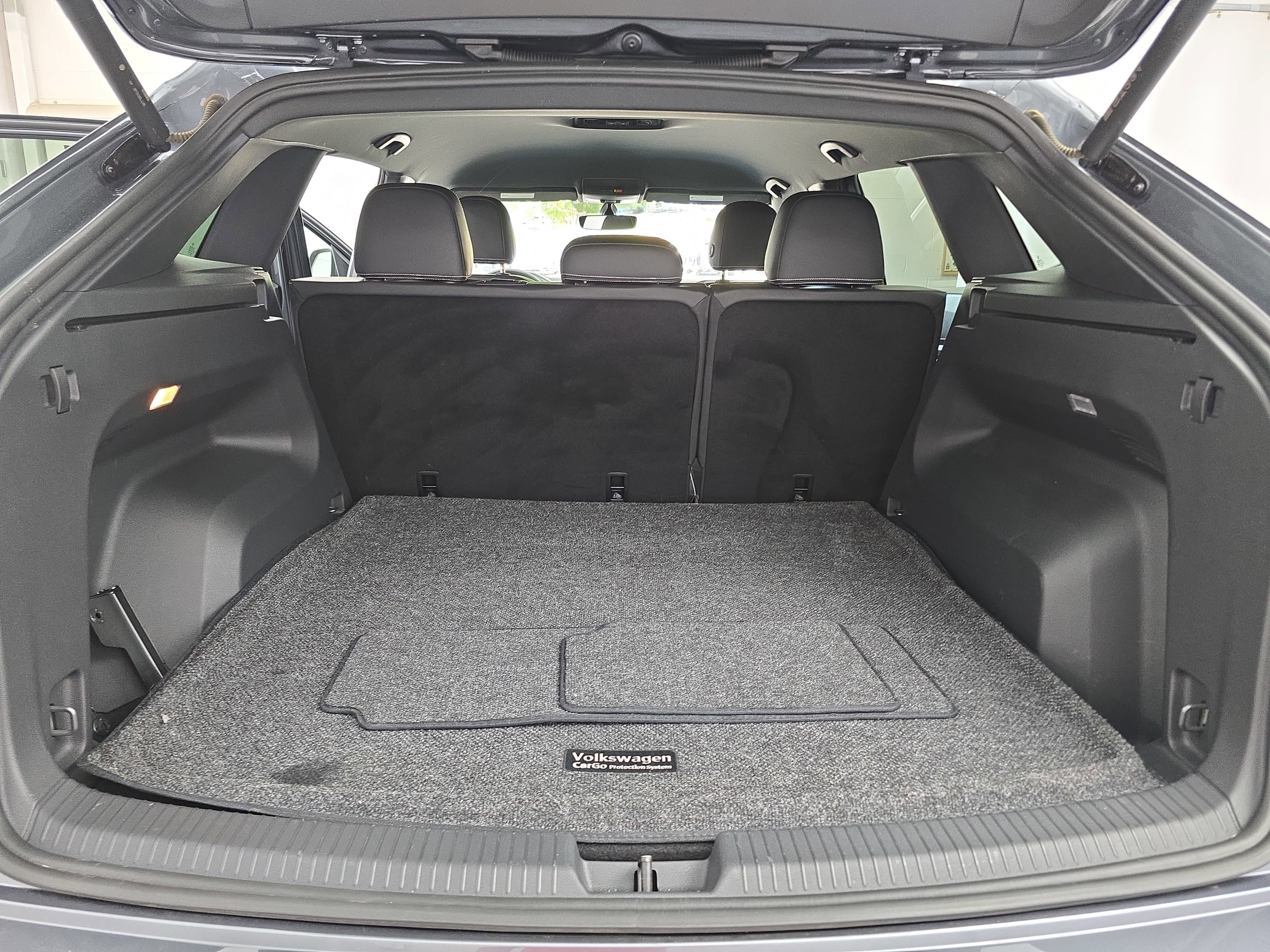 2023 Volkswagen Atlas Cross Sport 2.0T SE w/Technology