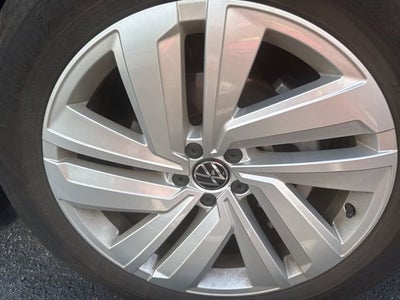 2023 Volkswagen Atlas Cross Sport 2.0T SE w/Technology