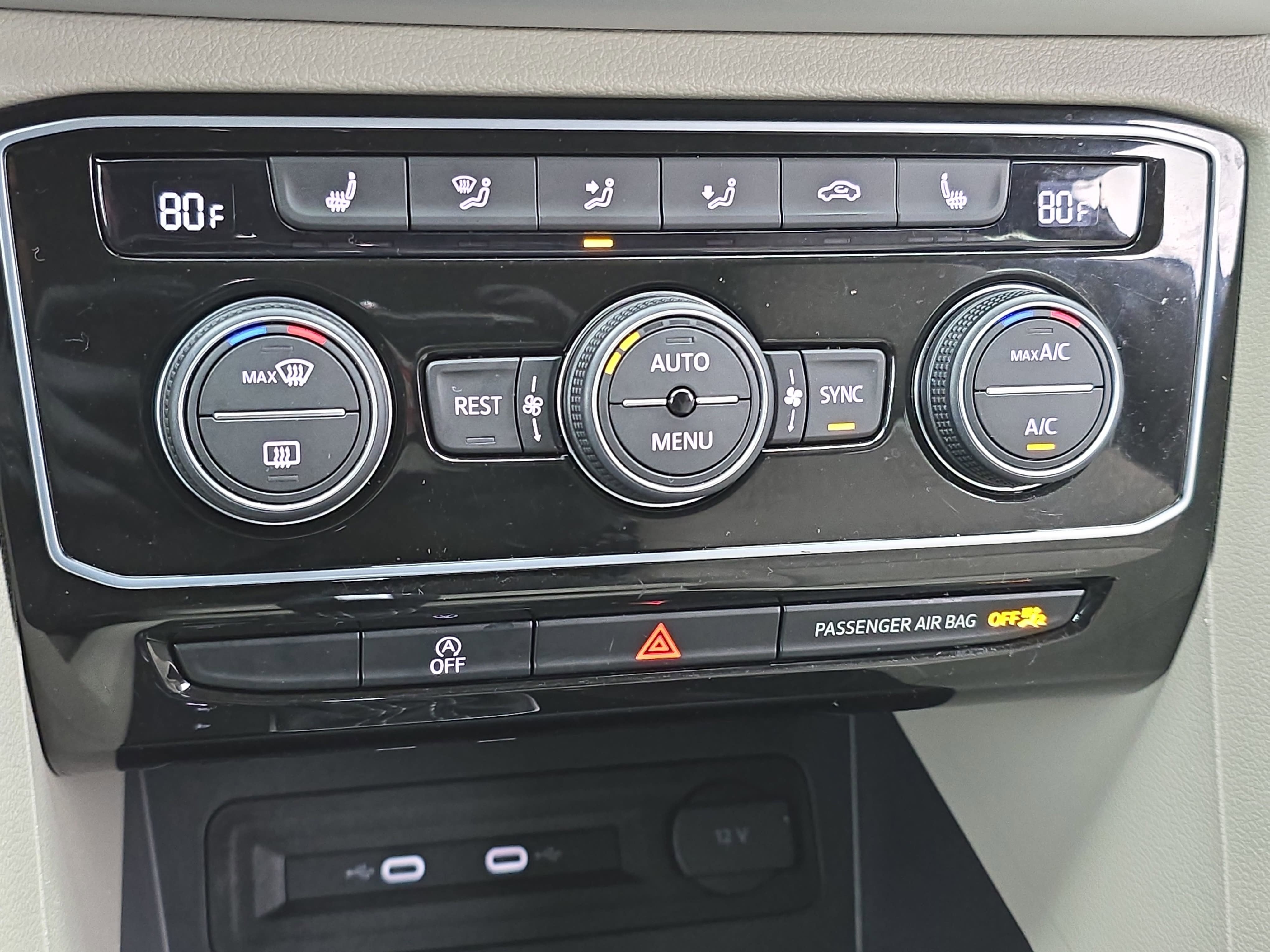 2022 Volkswagen Atlas 3.6L V6 SE w/Technology