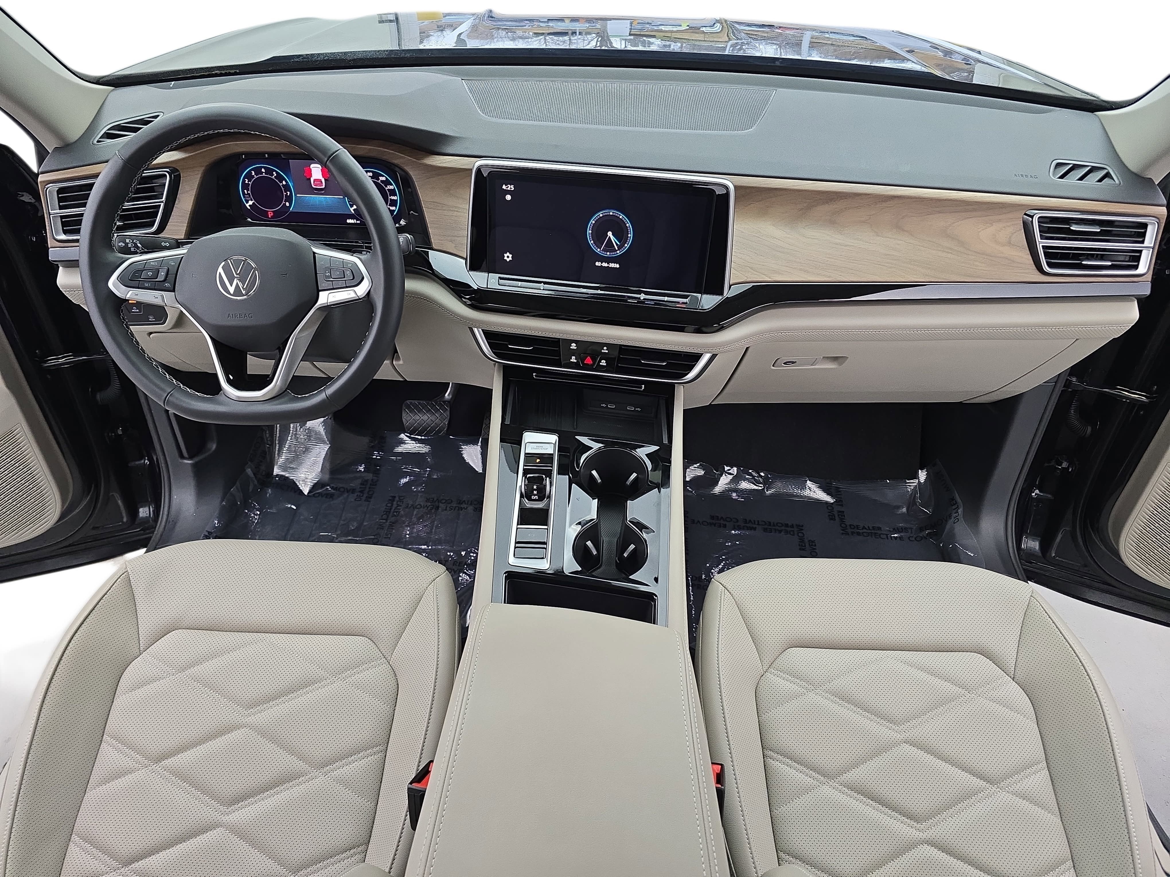 2025 Volkswagen Atlas 2.0T SE w/Technology