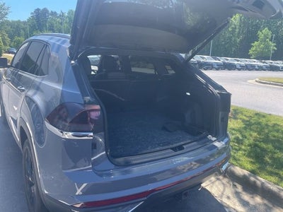 2024 Volkswagen Atlas Cross Sport 2.0T SE w/Technology