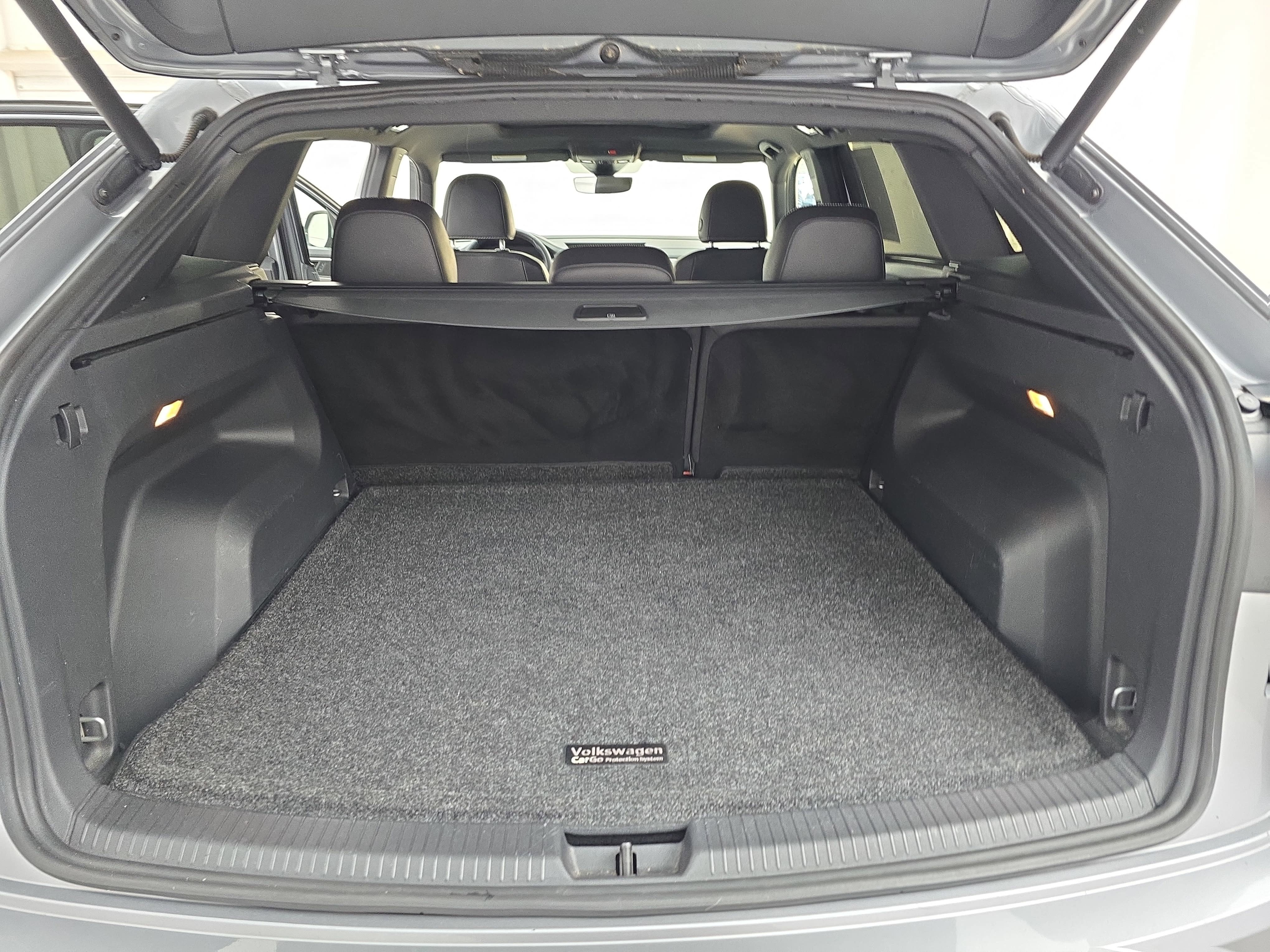 2020 Volkswagen Atlas Cross Sport 3.6L V6 SEL R-Line