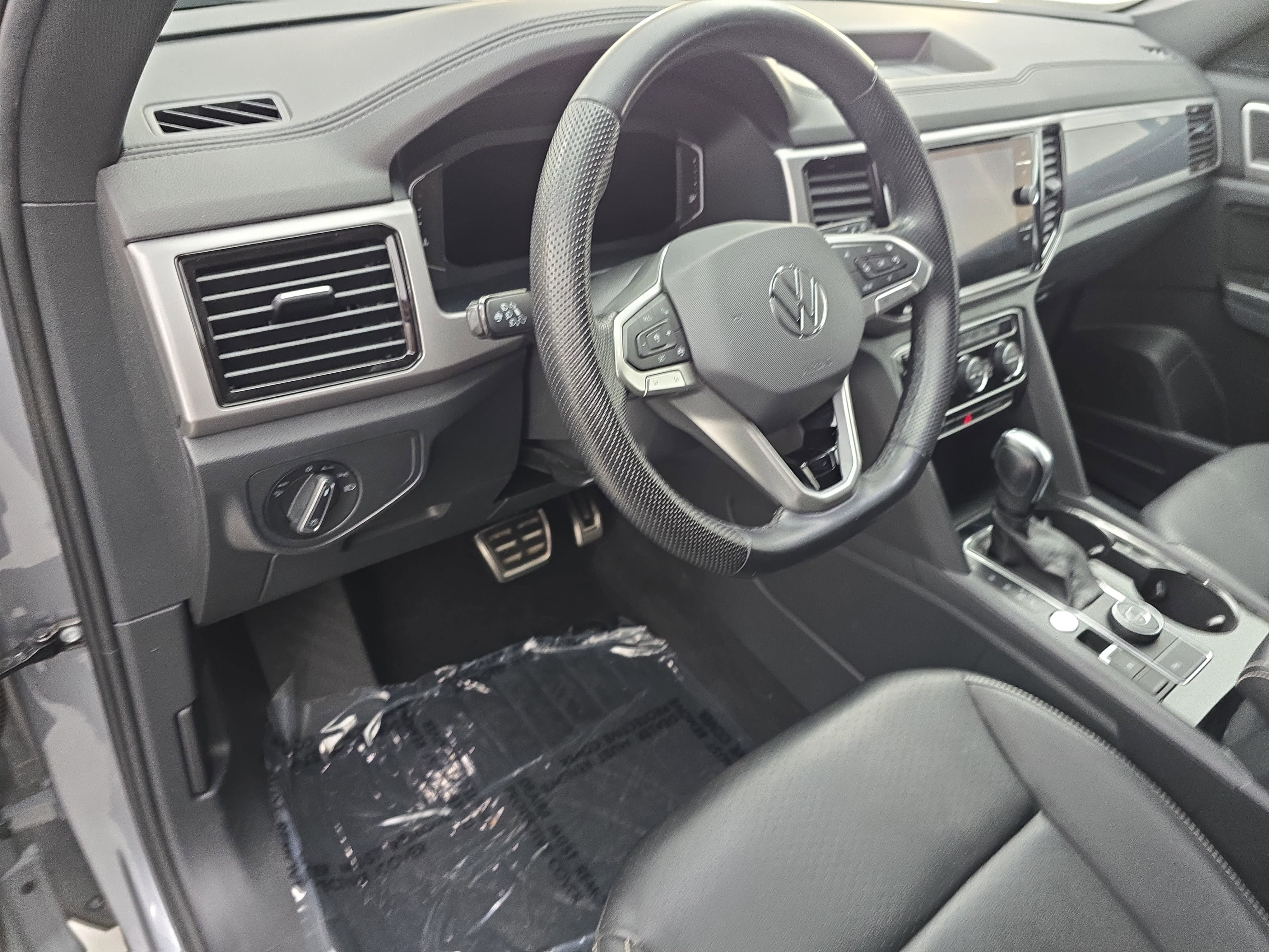 2020 Volkswagen Atlas Cross Sport 3.6L V6 SEL R-Line