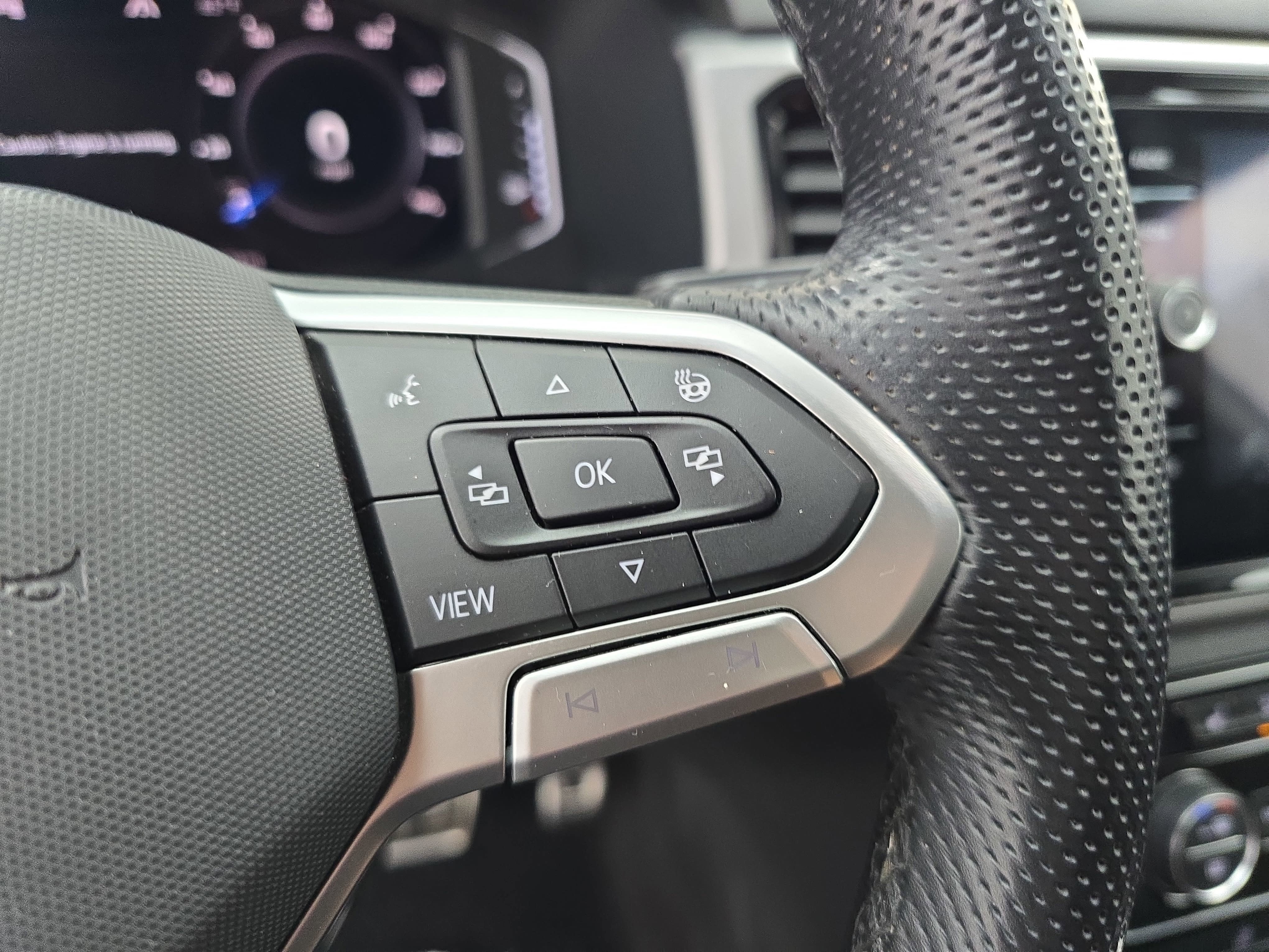 2020 Volkswagen Atlas Cross Sport 3.6L V6 SEL R-Line