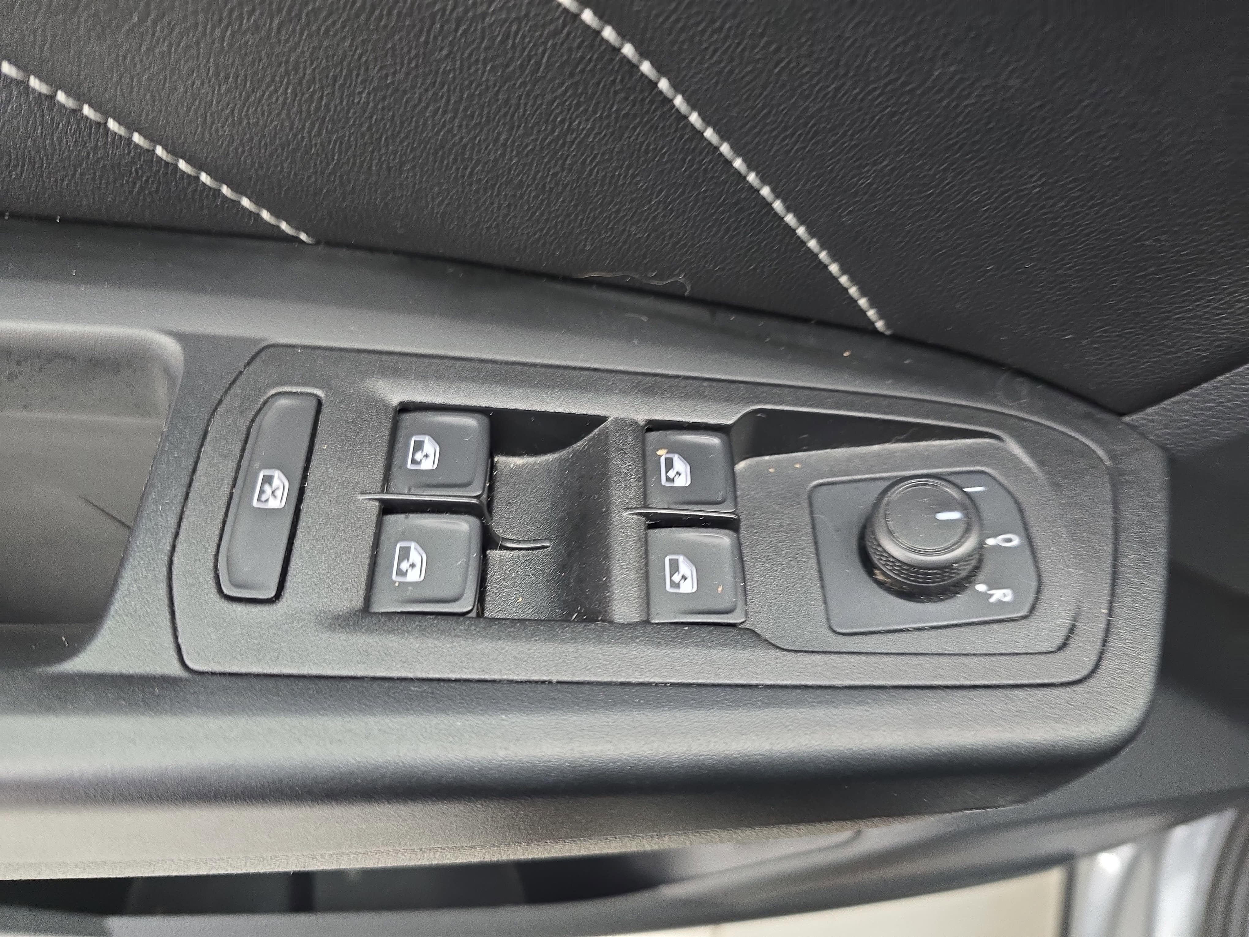 2020 Volkswagen Atlas Cross Sport 3.6L V6 SEL R-Line