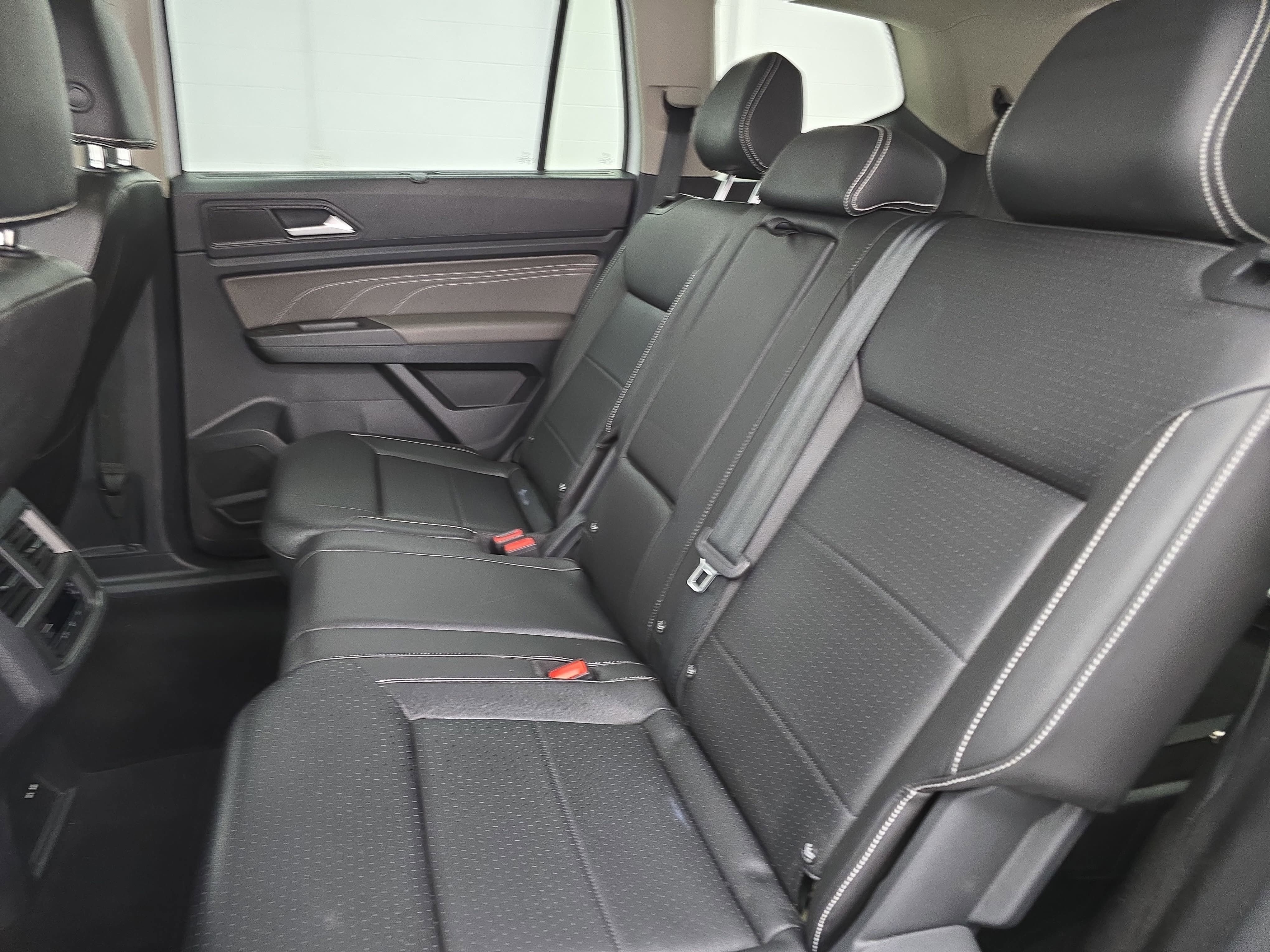 2023 Volkswagen Atlas 3.6L V6 SEL R-Line Black