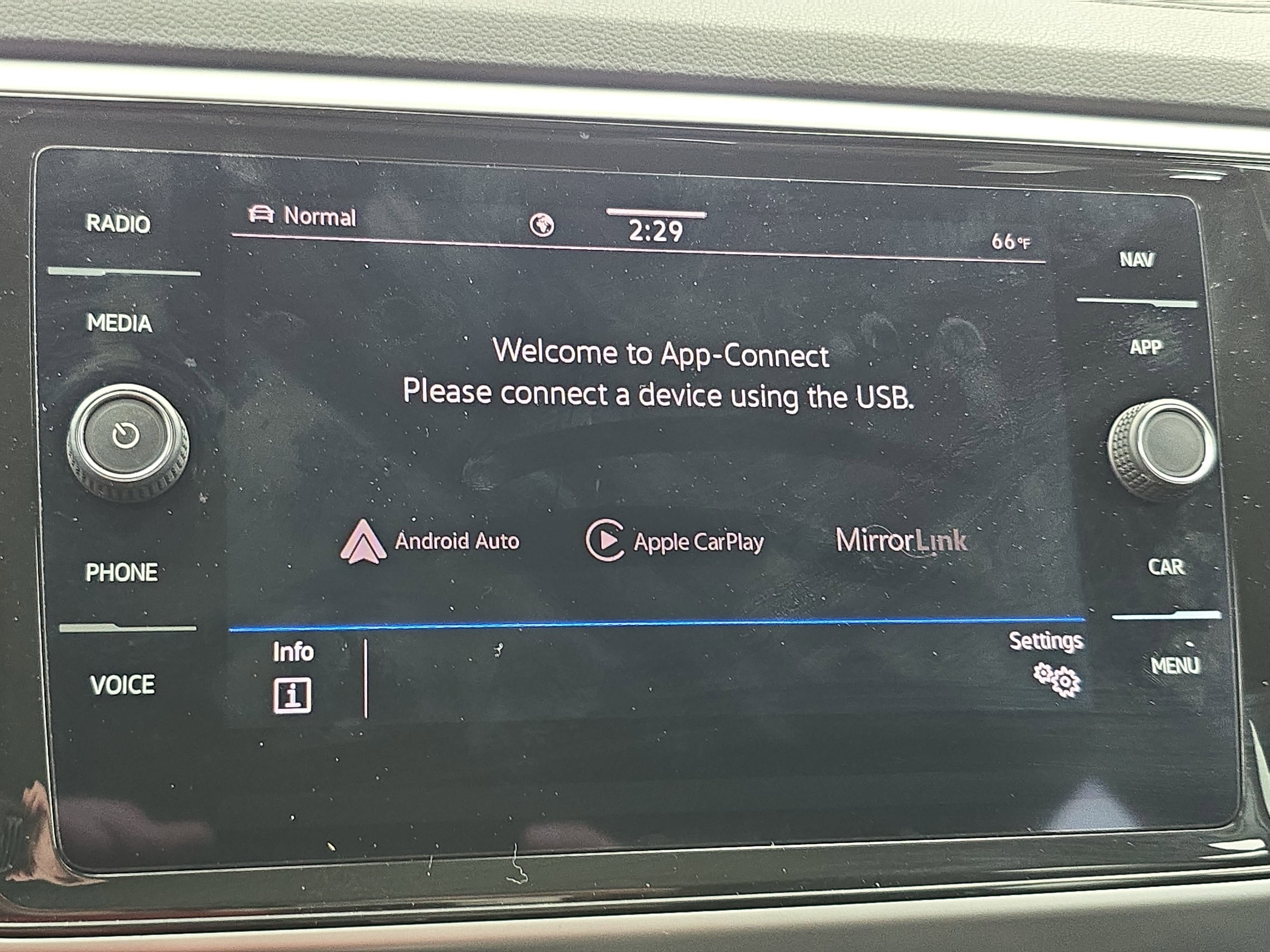 2023 Volkswagen Atlas 3.6L V6 SEL R-Line Black