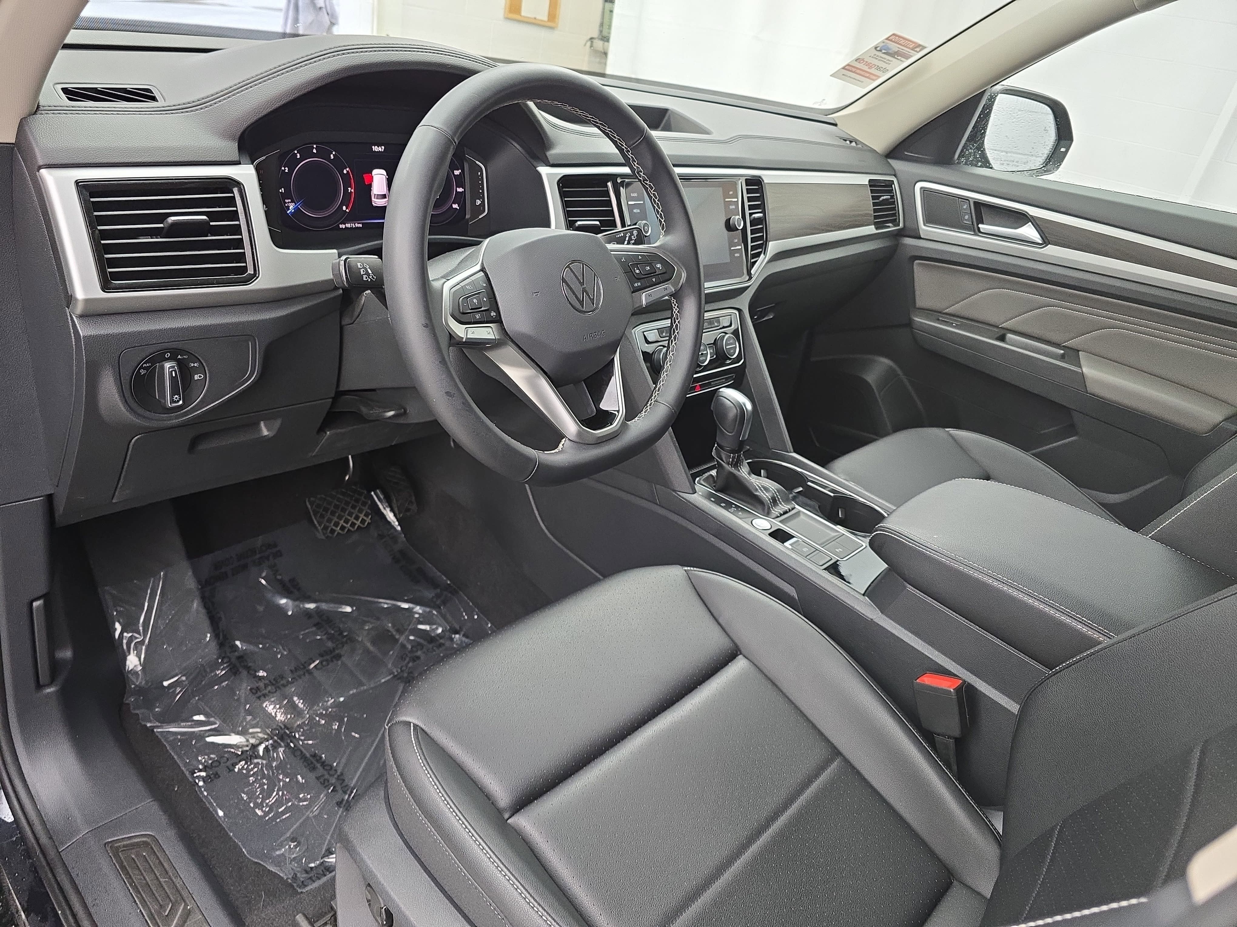 2023 Volkswagen Atlas 2.0T SE w/Technology