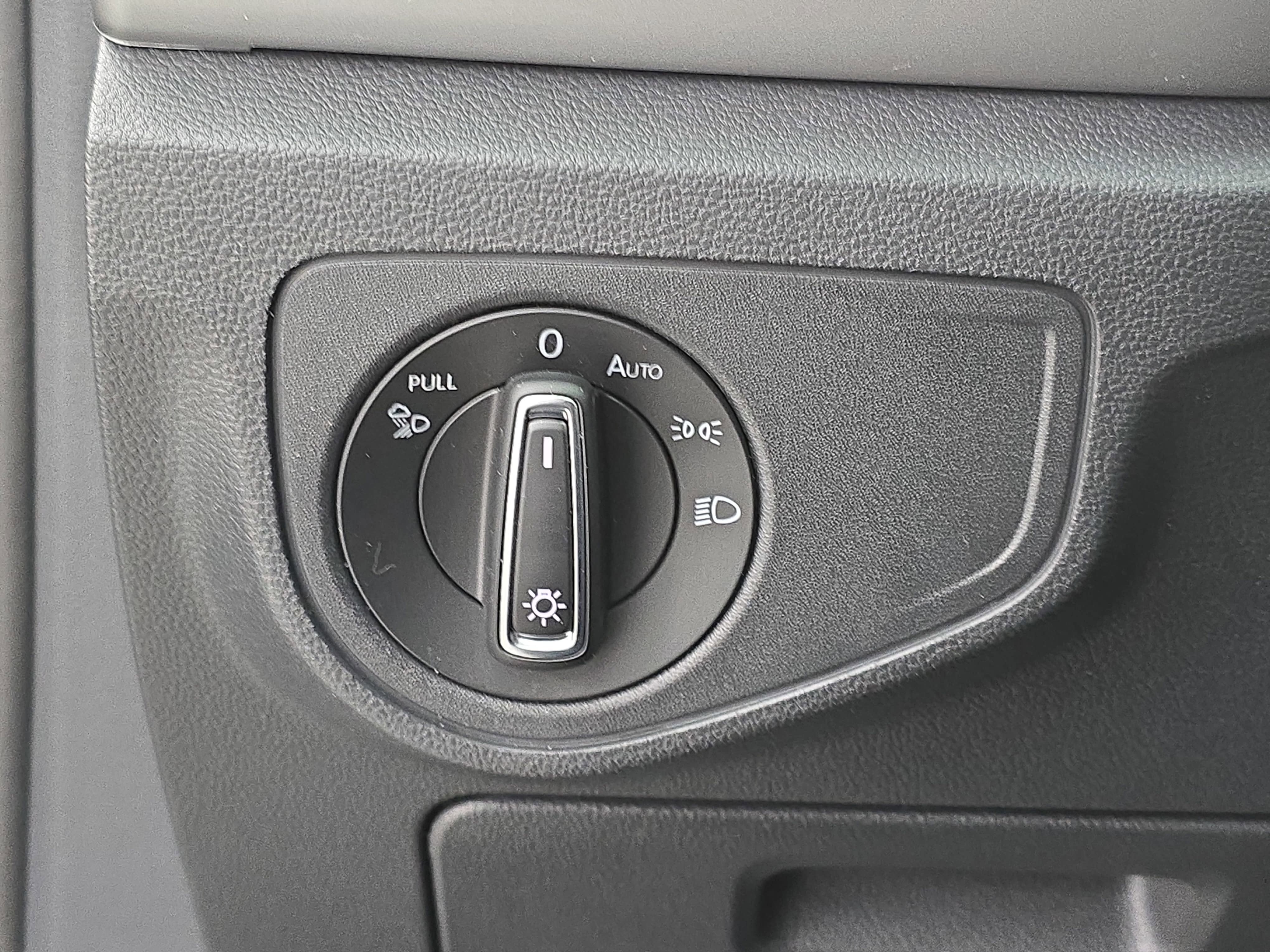 2023 Volkswagen Atlas 2.0T SE w/Technology