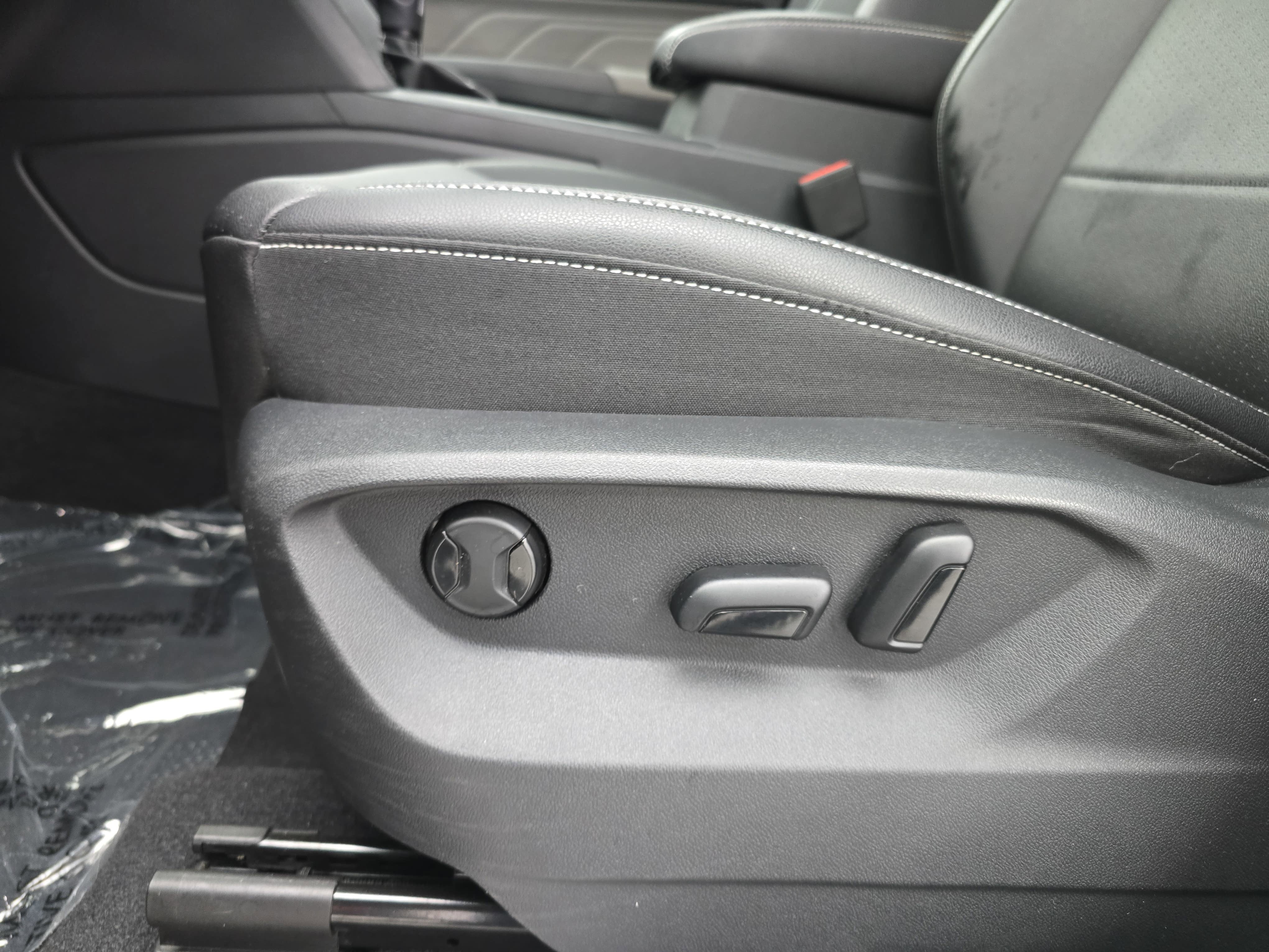 2023 Volkswagen Atlas 2.0T SE w/Technology