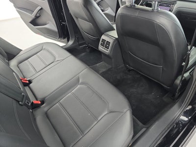 2014 Volkswagen Passat 1.8T SE