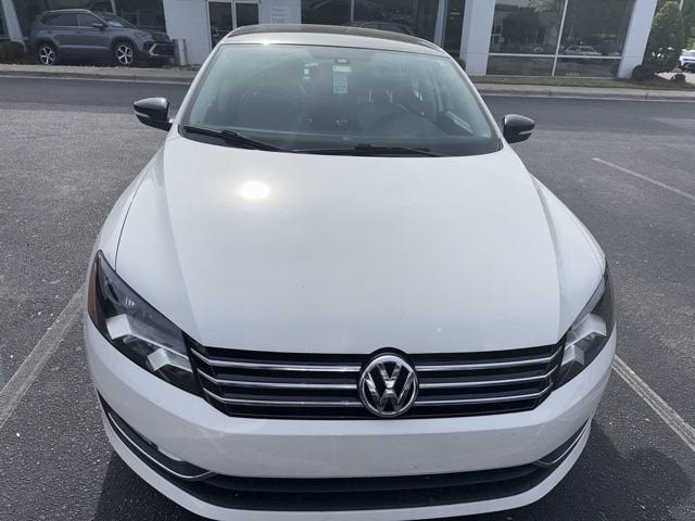 2014 Volkswagen Passat 1.8T Sport