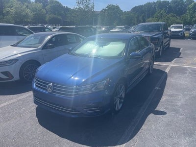 2017 Volkswagen Passat R-Line w/Comfort Pkg