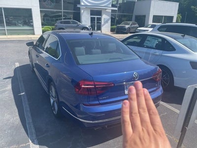 2017 Volkswagen Passat R-Line w/Comfort Pkg