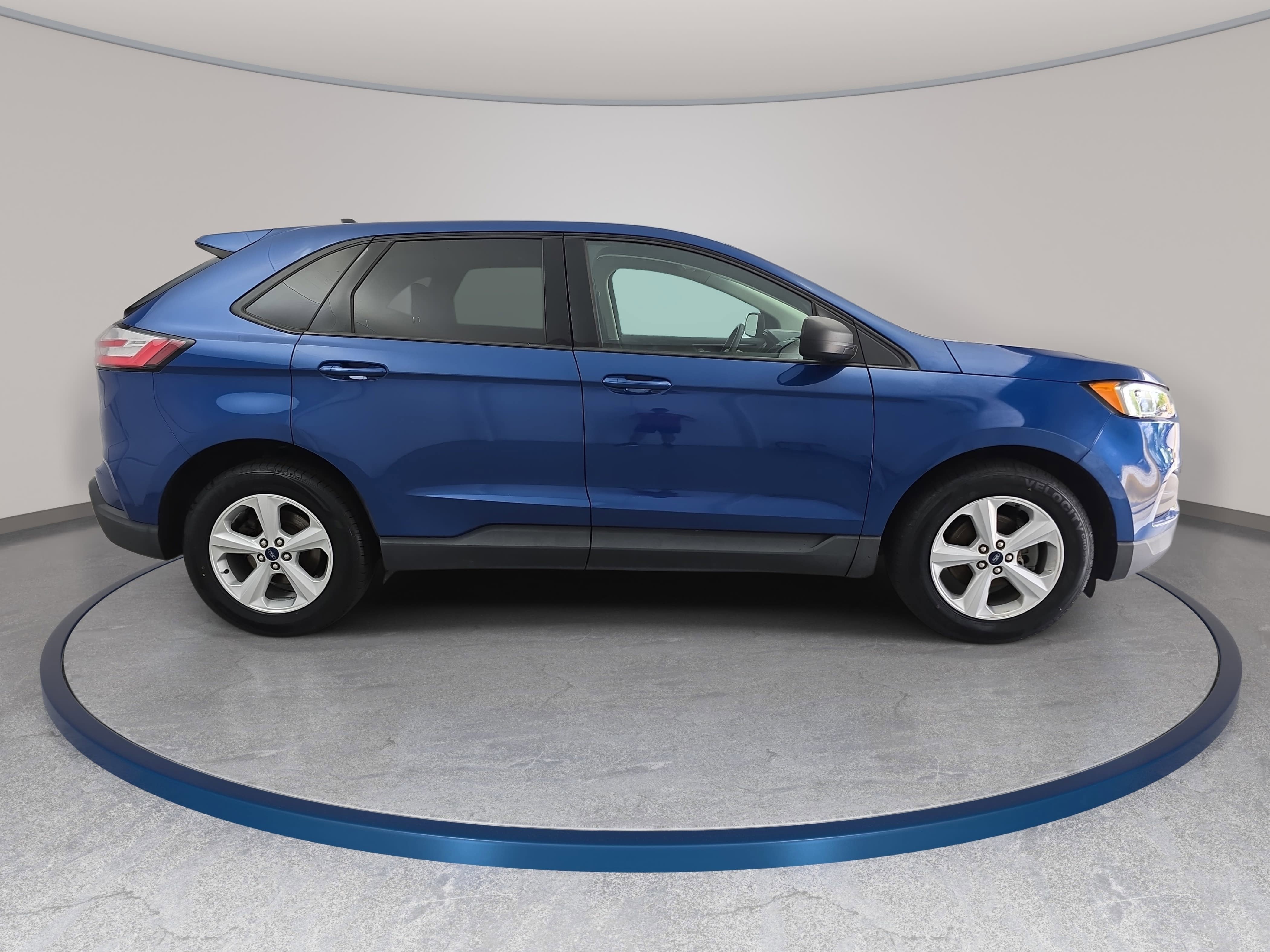 2020 Ford Edge SE
