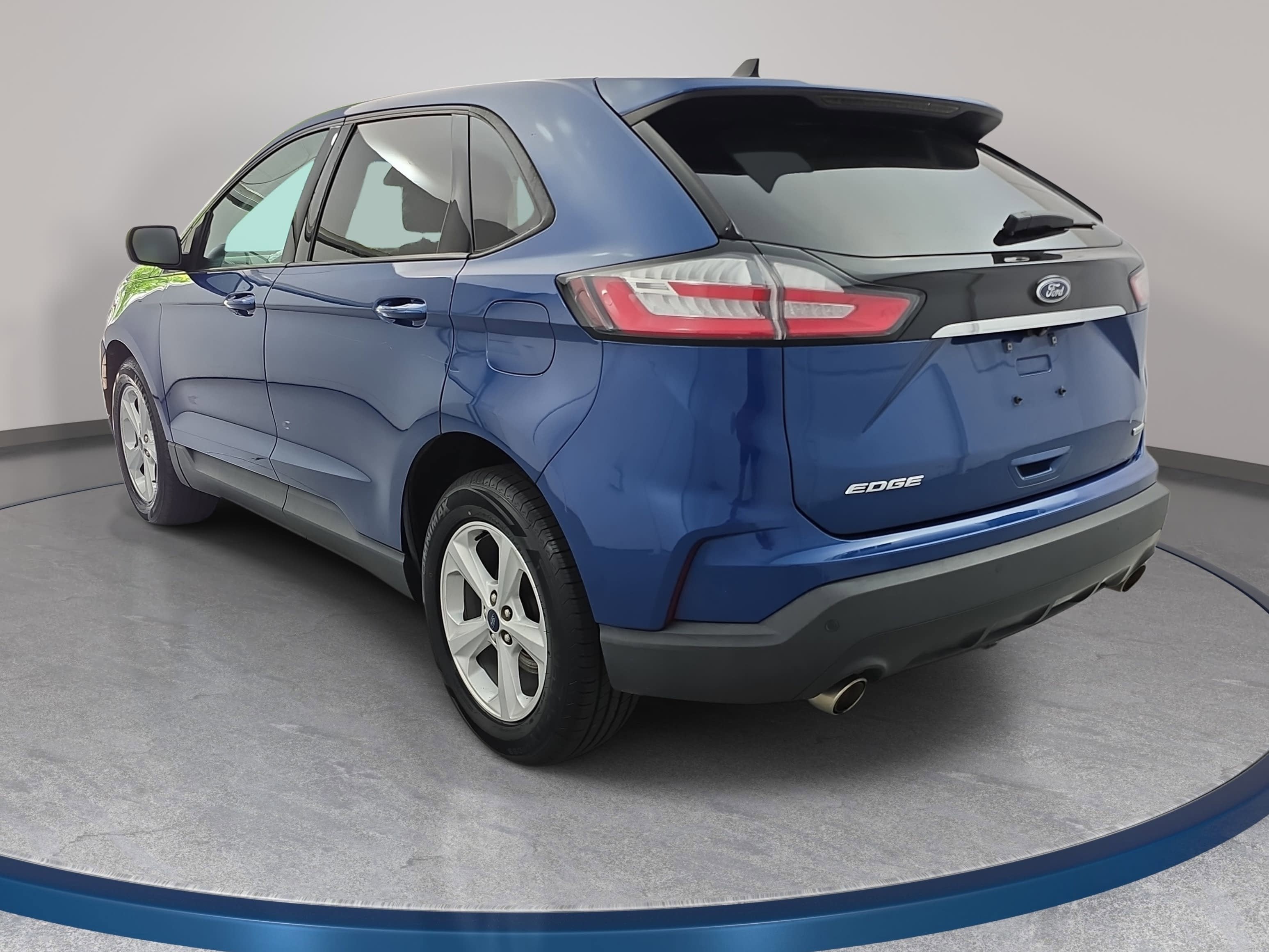 2020 Ford Edge SE