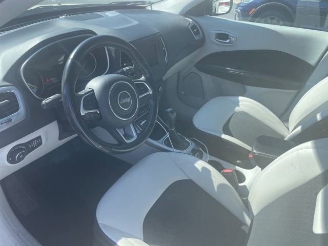 2019 Jeep Compass Latitude w/Sun/Wheel Pkg