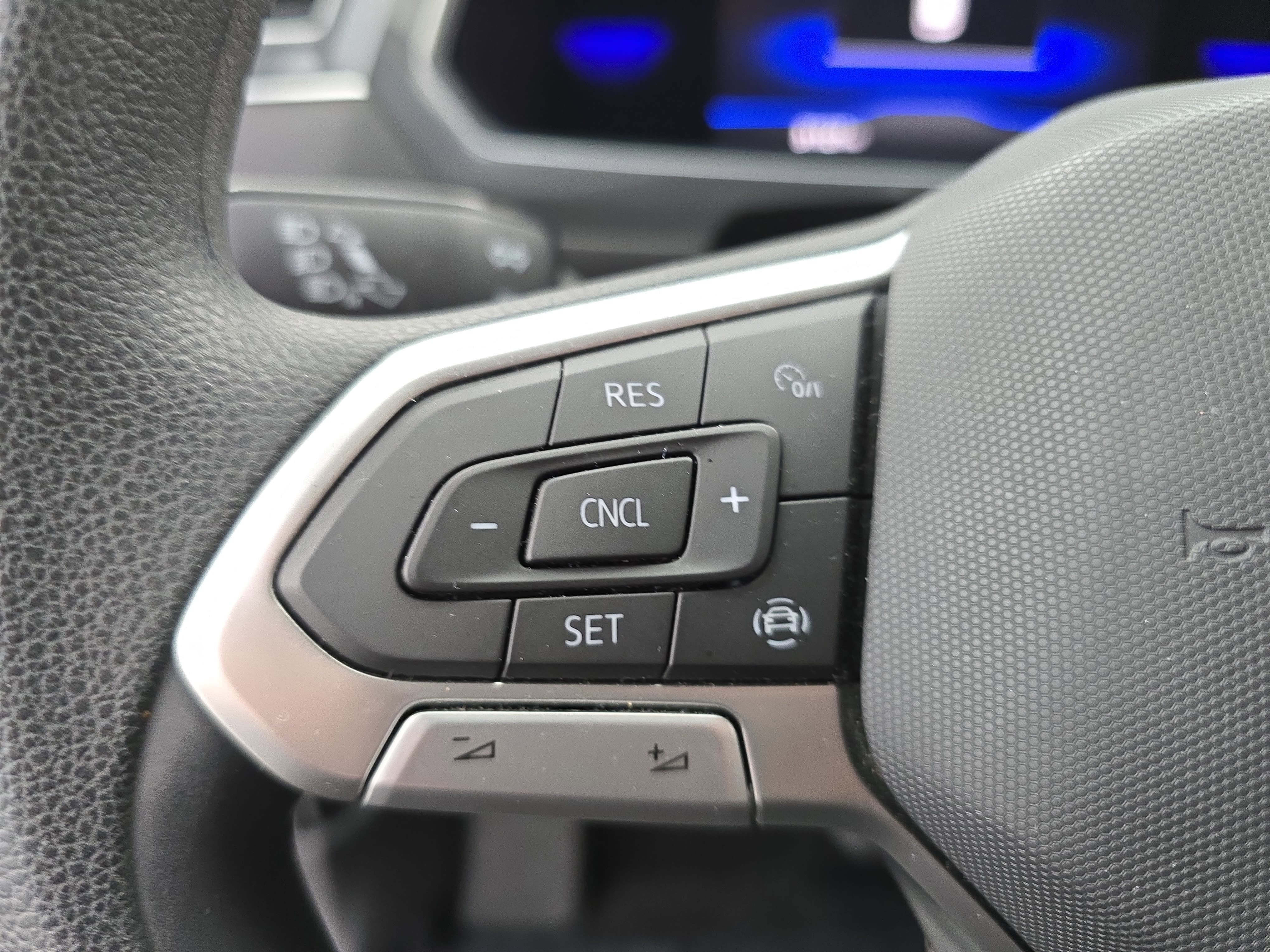 2022 Volkswagen Tiguan S