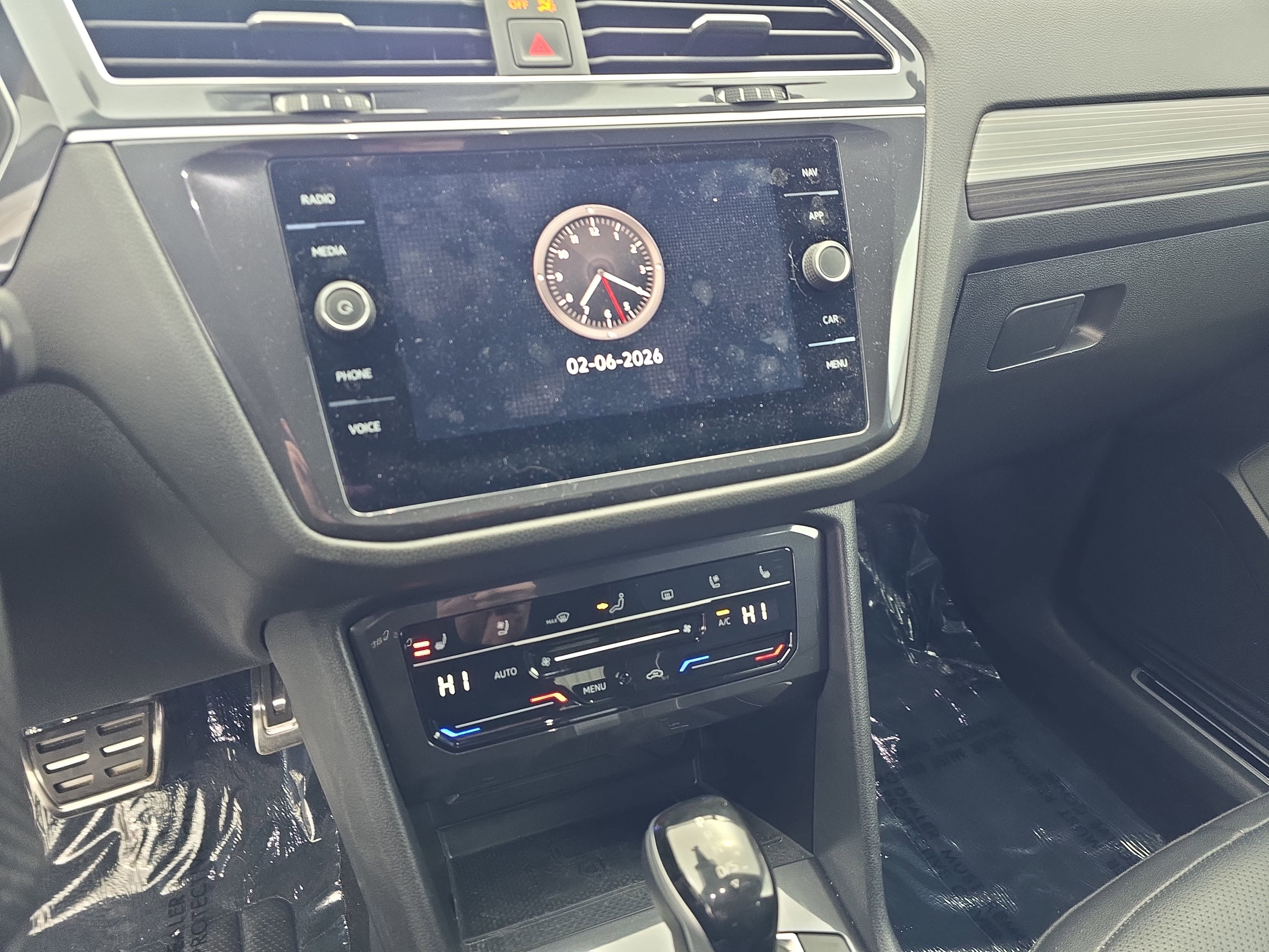 2024 Volkswagen Tiguan SEL R-Line