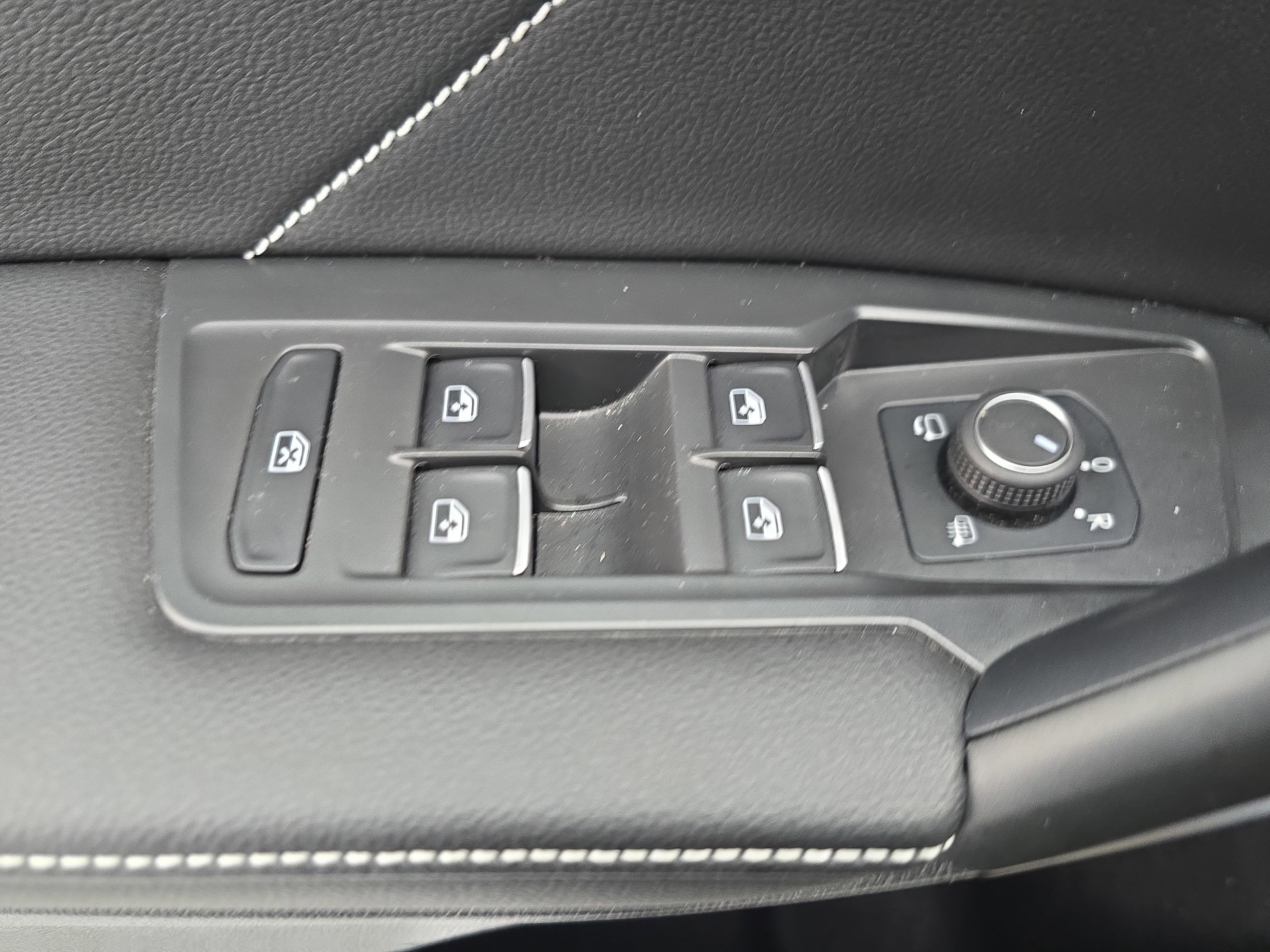 2024 Volkswagen Tiguan SEL R-Line