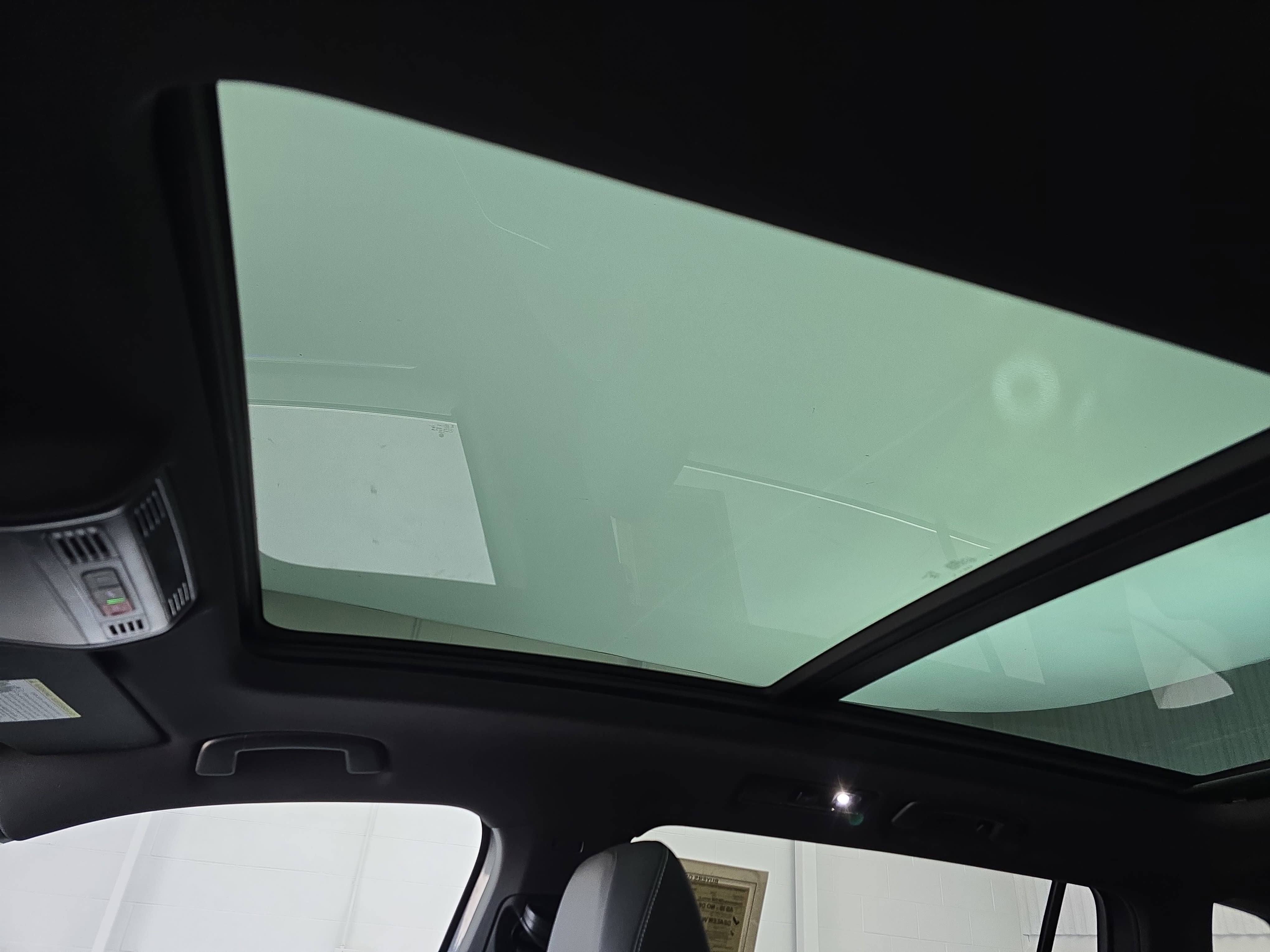 2024 Volkswagen Tiguan SEL R-Line