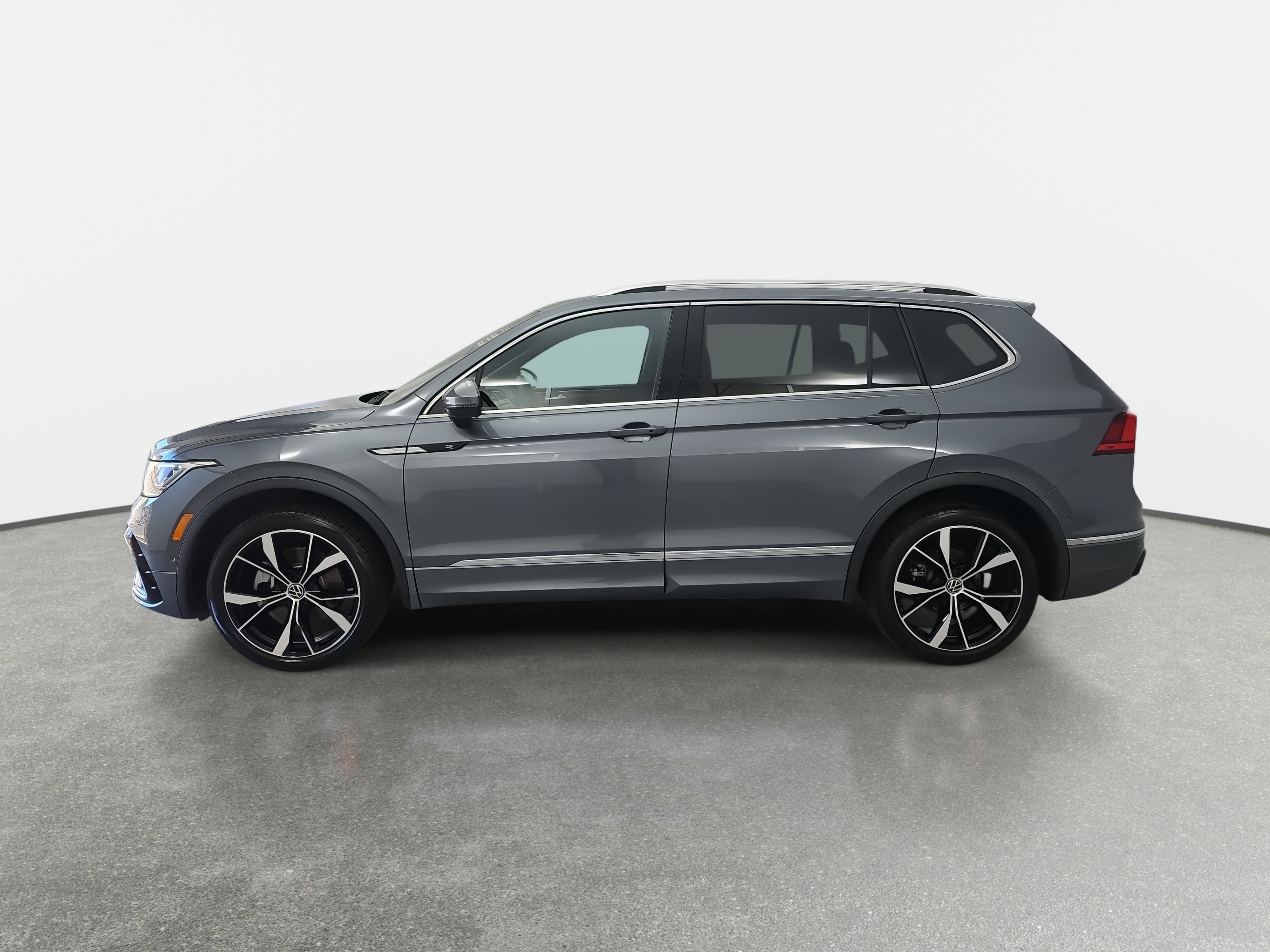 2024 Volkswagen Tiguan SEL R-Line