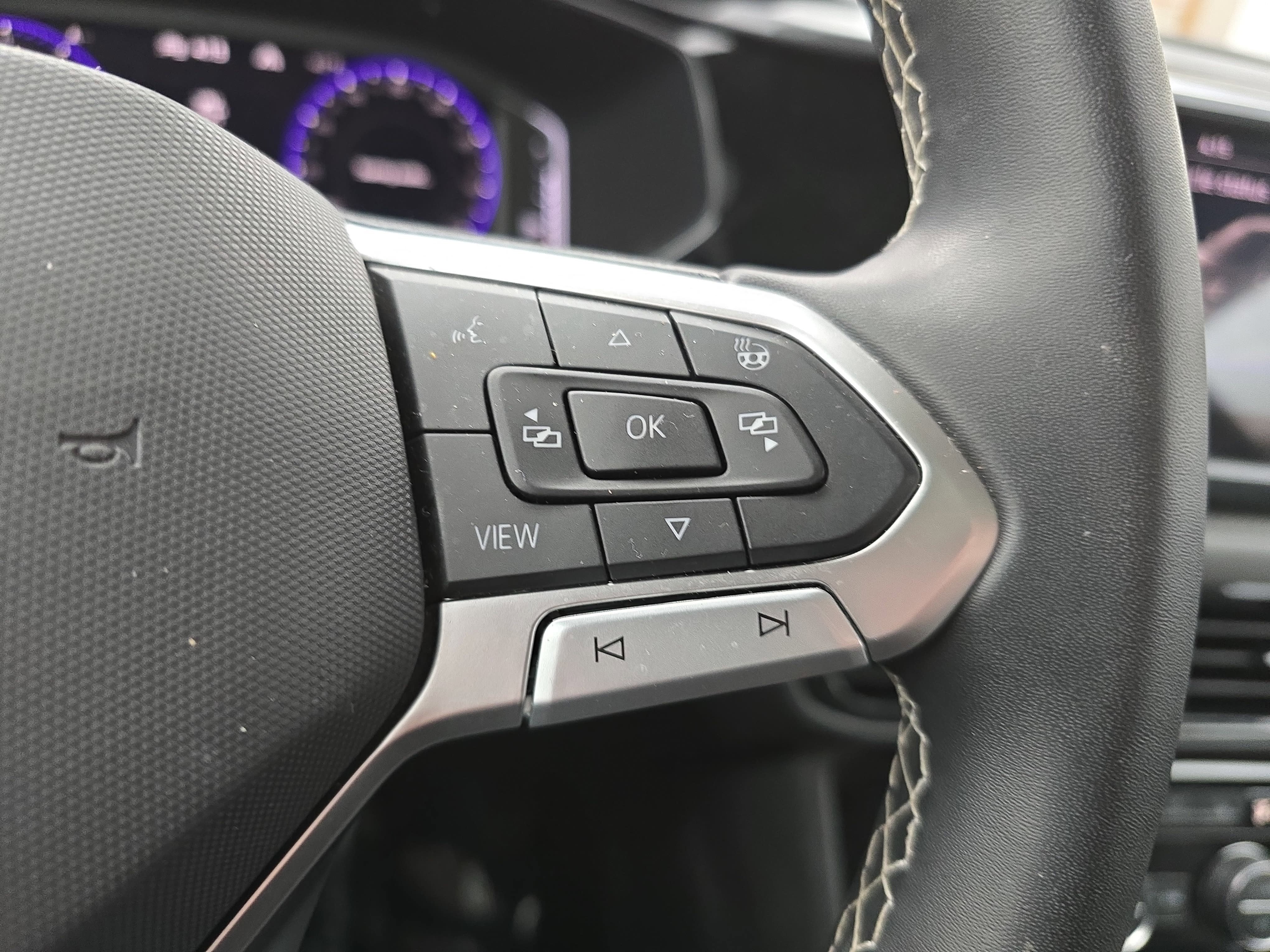 2023 Volkswagen Taos SEL