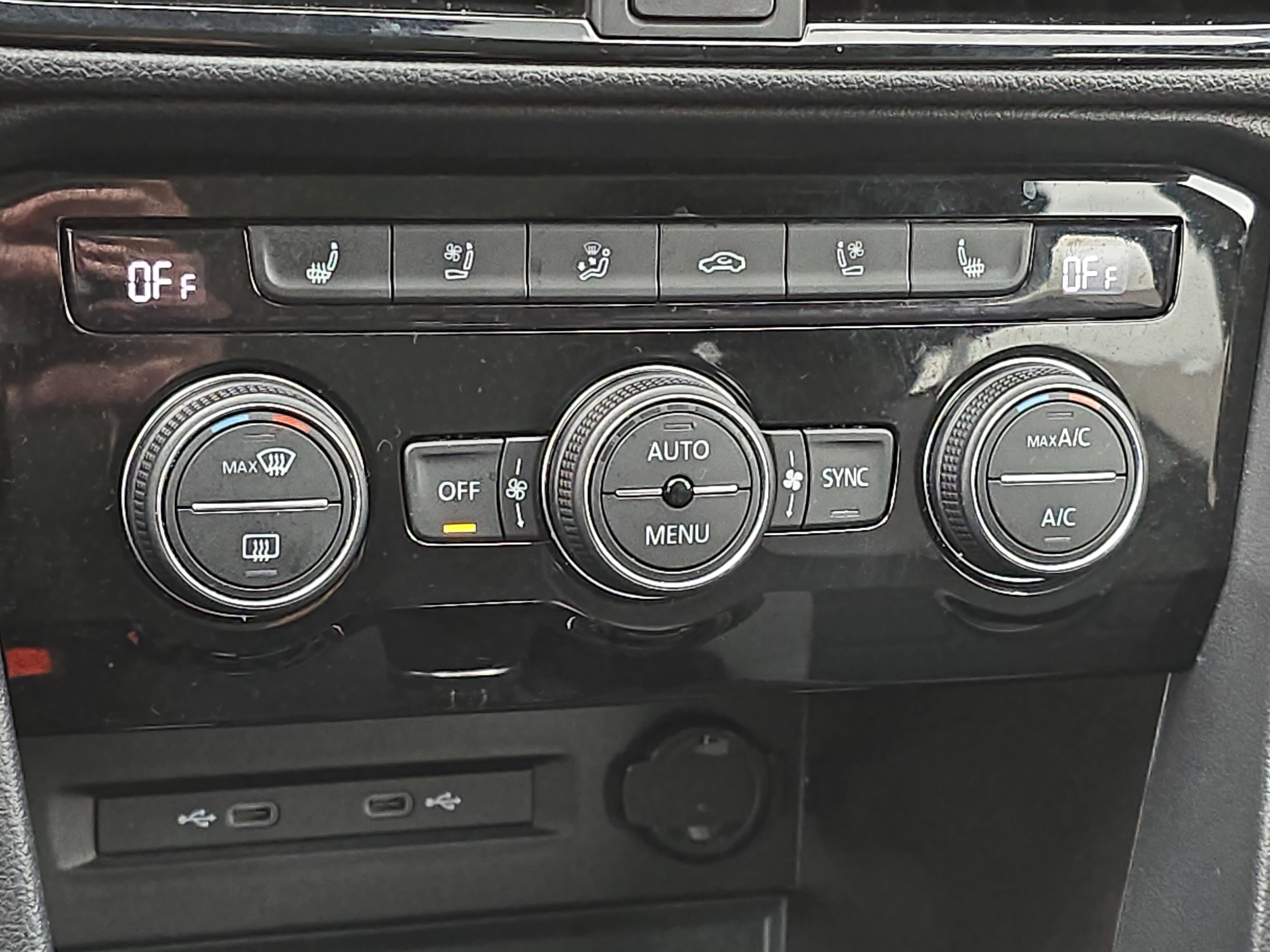 2023 Volkswagen Taos SEL