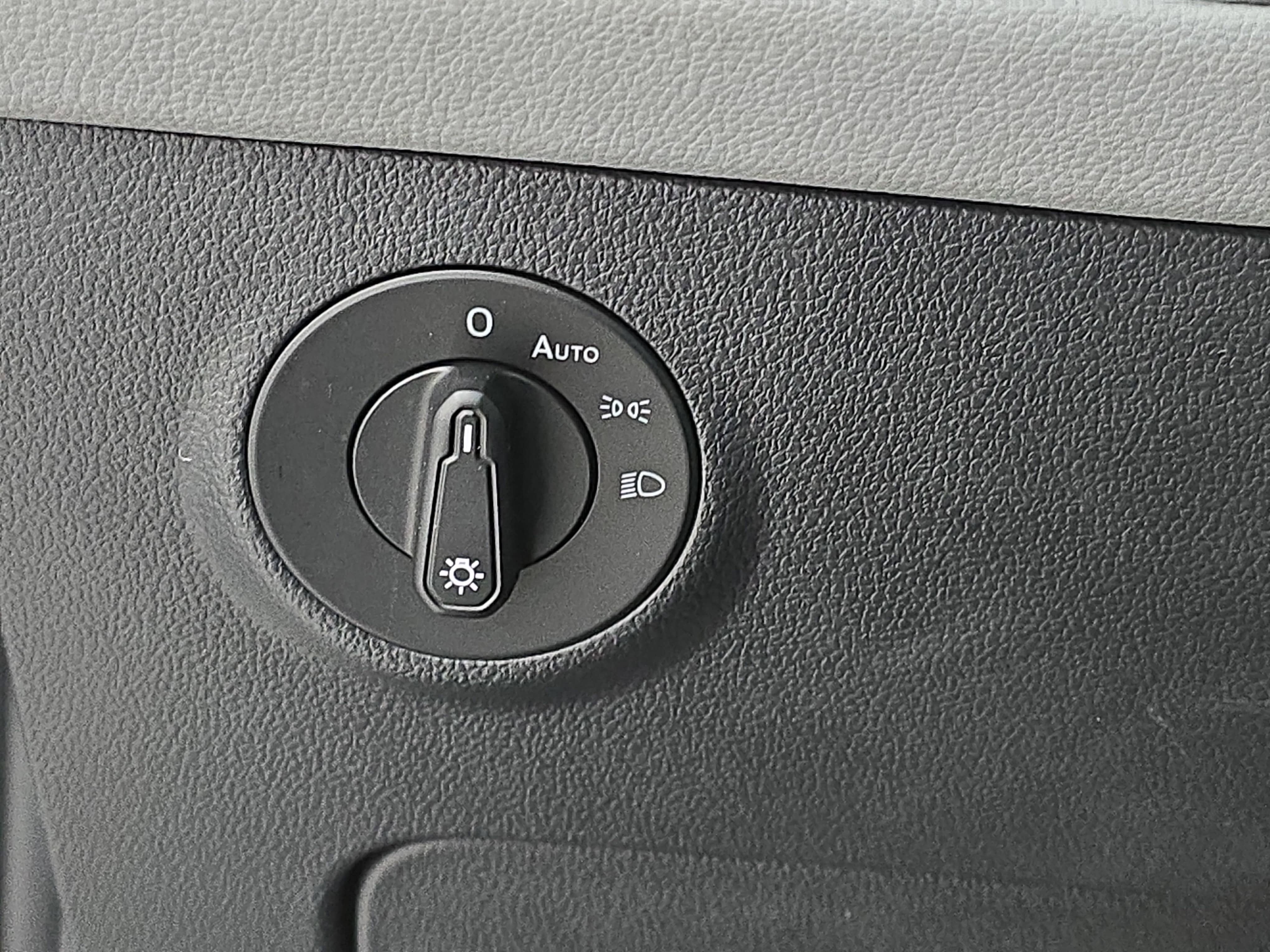 2023 Volkswagen Taos SEL