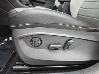 2023 Volkswagen Taos SEL