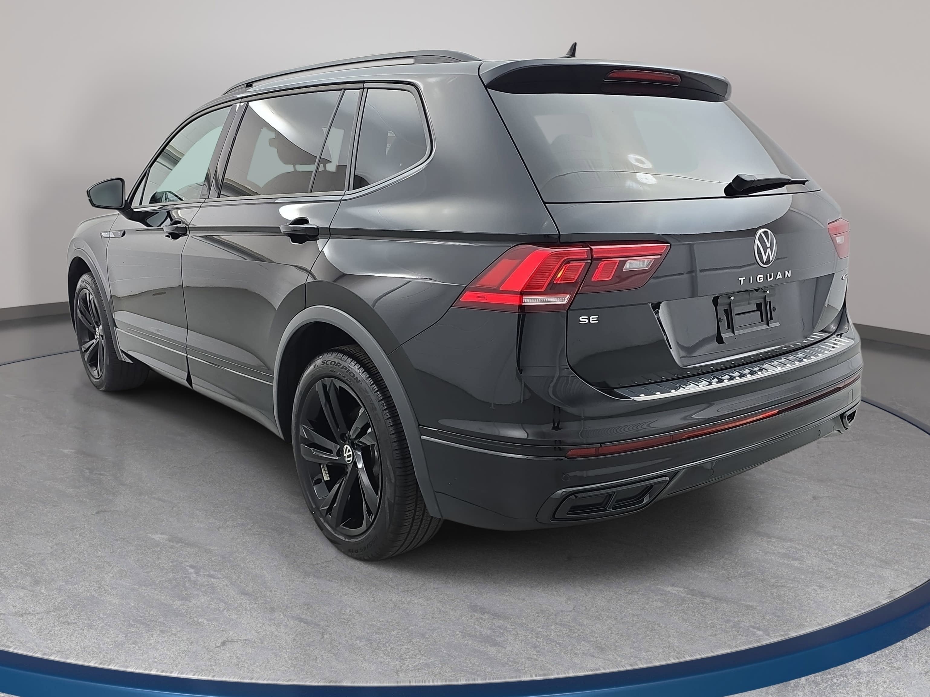 2024 Volkswagen Tiguan SE R-Line Black