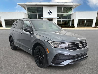 2022 Volkswagen Tiguan SE R-Line Black