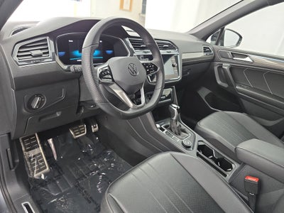 2022 Volkswagen Tiguan SE R-Line Black