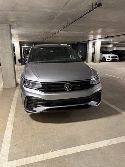 2022 Volkswagen Tiguan SE R-Line Black