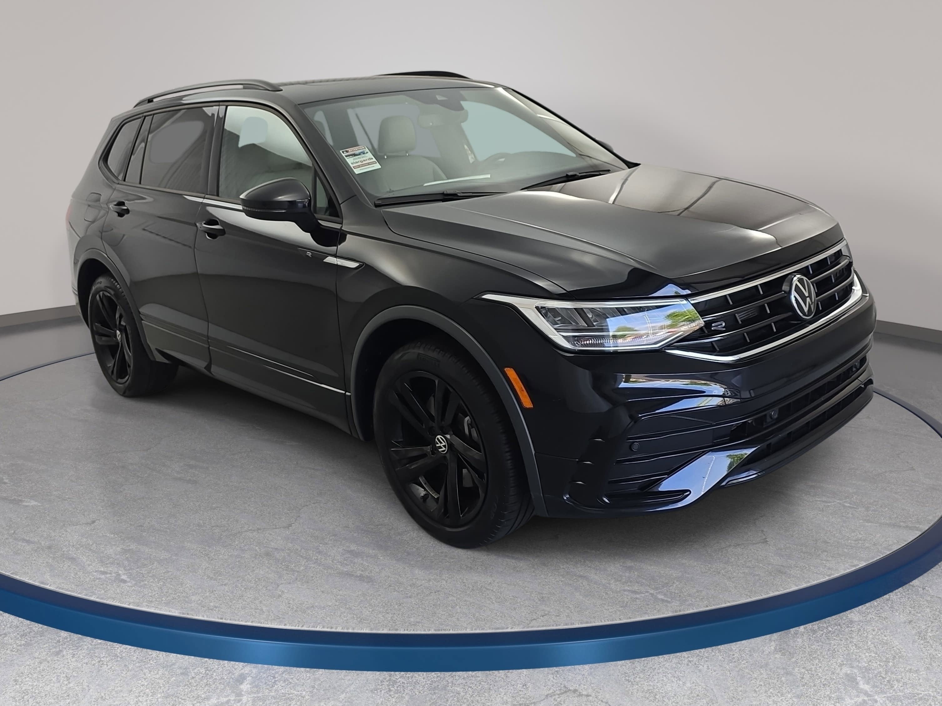 2024 Volkswagen Tiguan SE R-Line Black